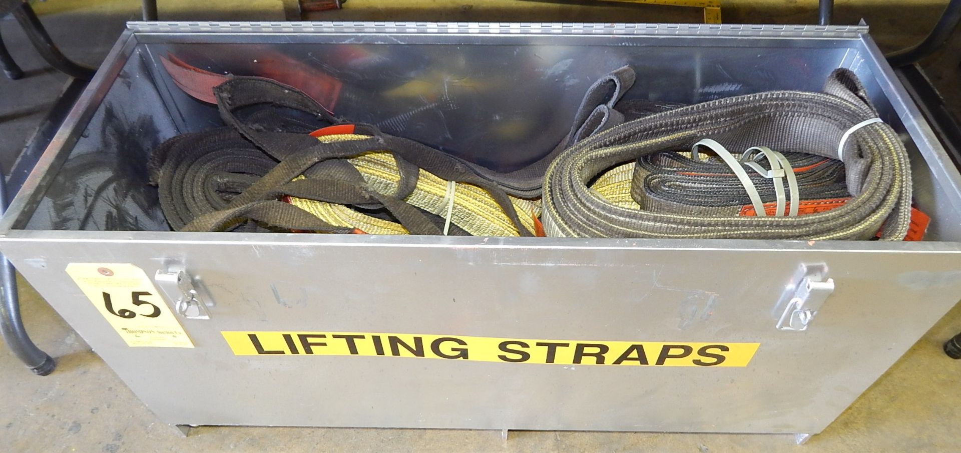 Lifting Straps with Storage Box