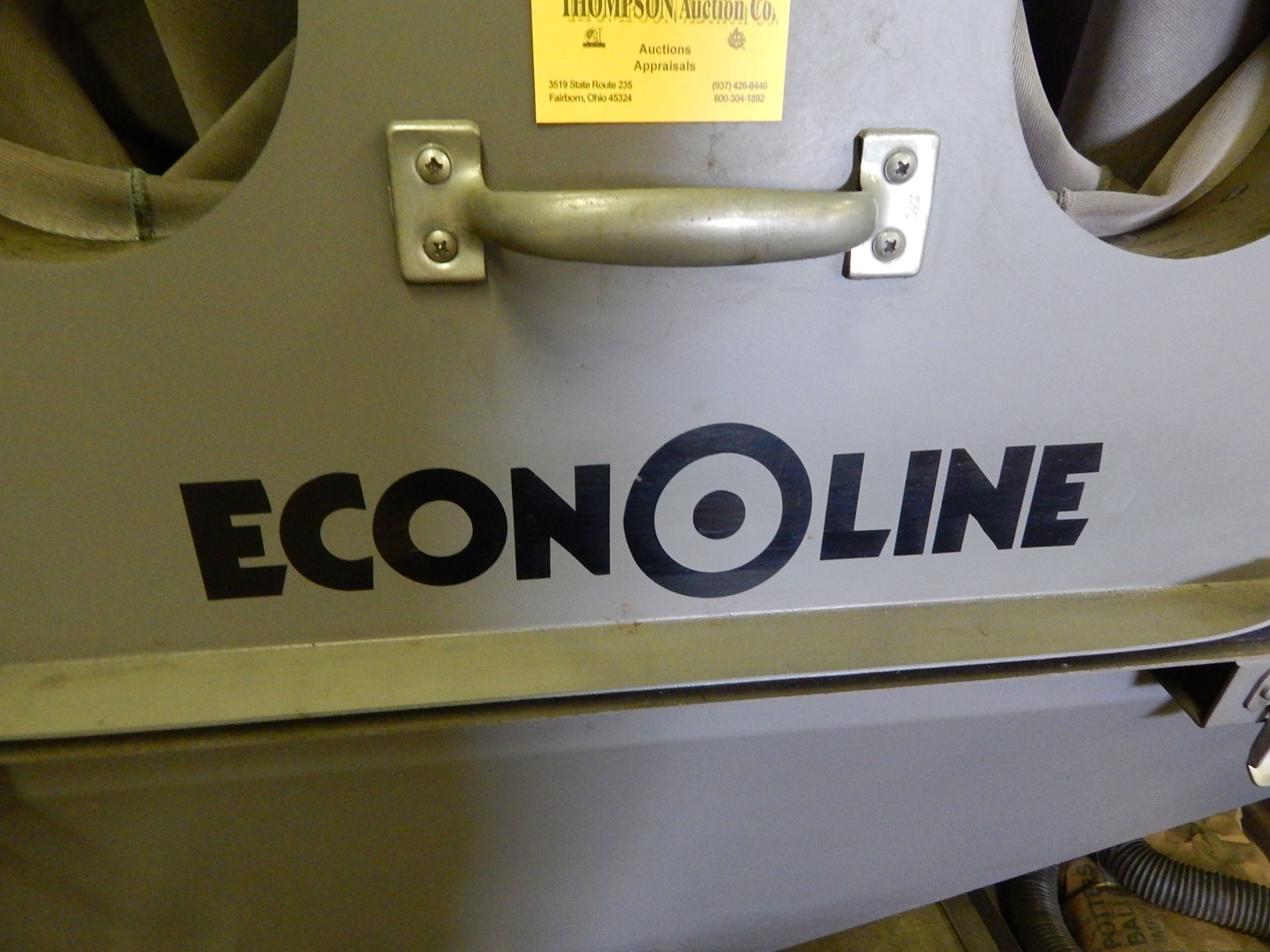 Econoline Dry Blast Cabinet with Reclaimer - Image 3 of 4