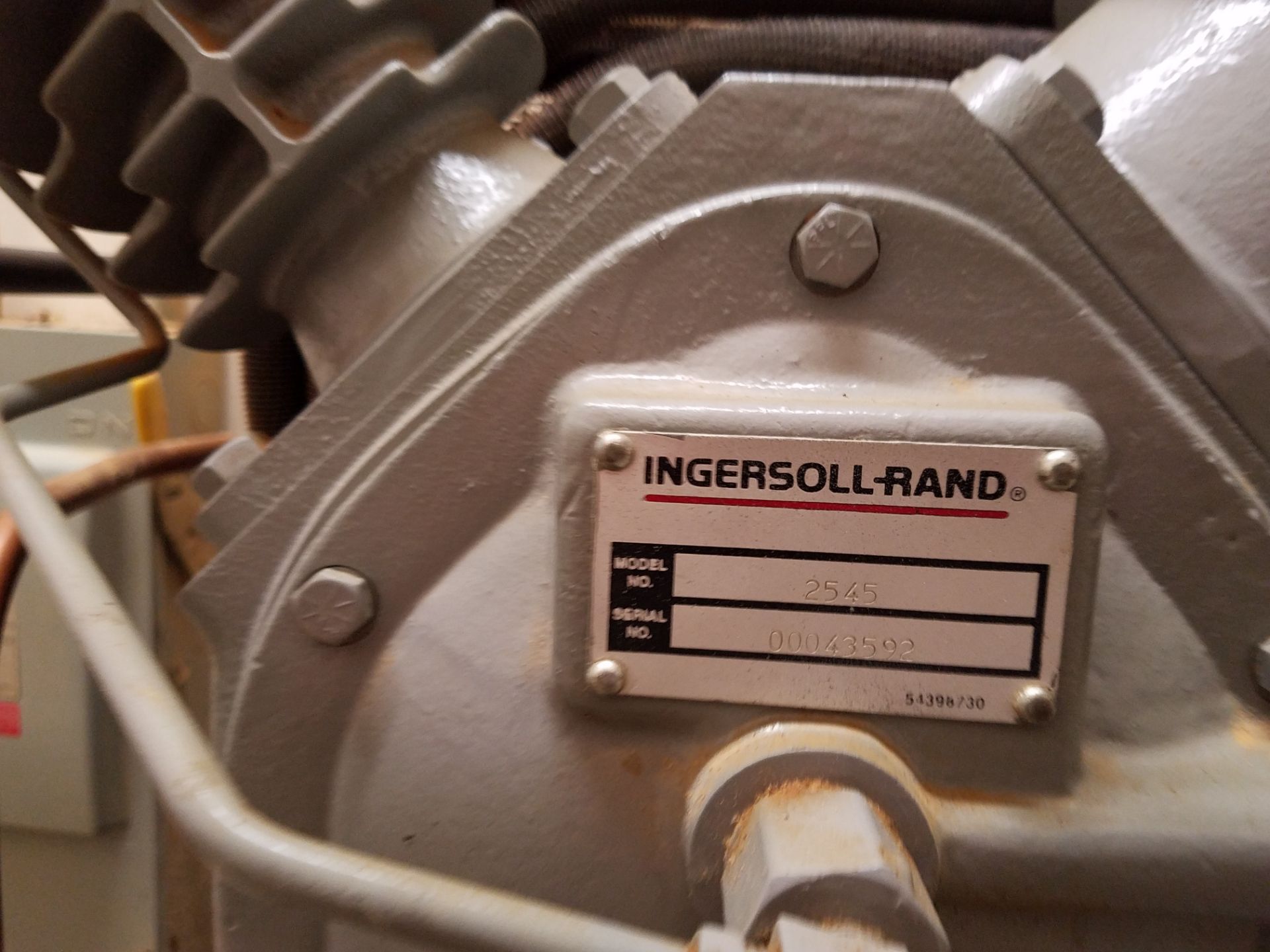 Ingersoll Rand T30 2-Stage Air Compressor, 120 Gallon Vertical Tank, 10 HP, 3 PH, 230v, $100 Loading - Image 4 of 6