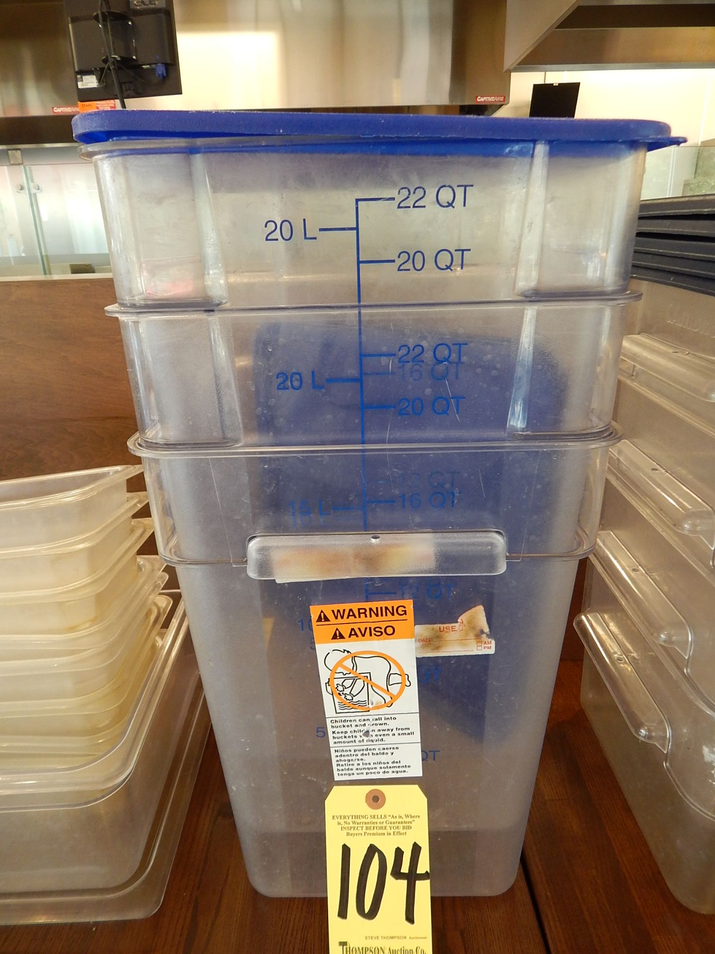 Measuring Containers with Lids
