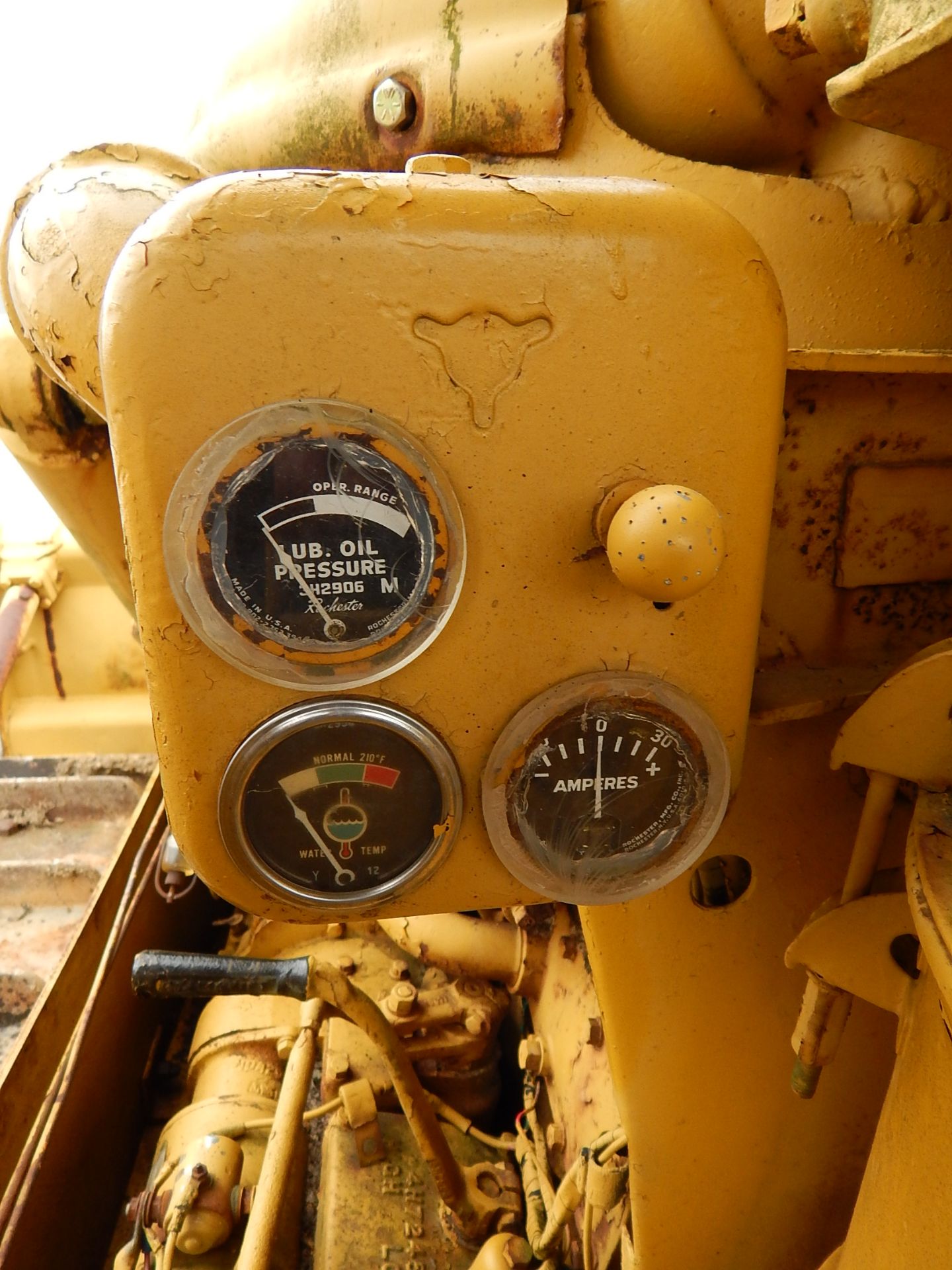 Caterpillar D7C Crawler Dozer, 9 ft 8 in Blade, Hyster D7N Winch, 5 Speed Direct Drive Transmission, - Image 19 of 21