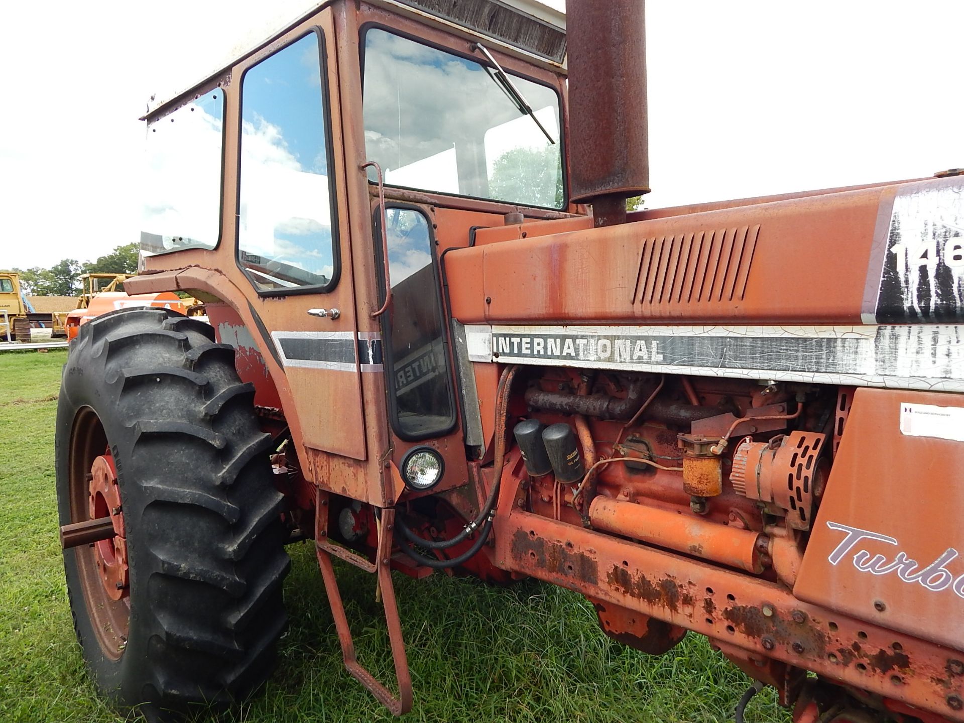 International Model F1466 Turbo, International Harvester DT-436 Engine, Enclosed Cab, s/n - Image 3 of 14