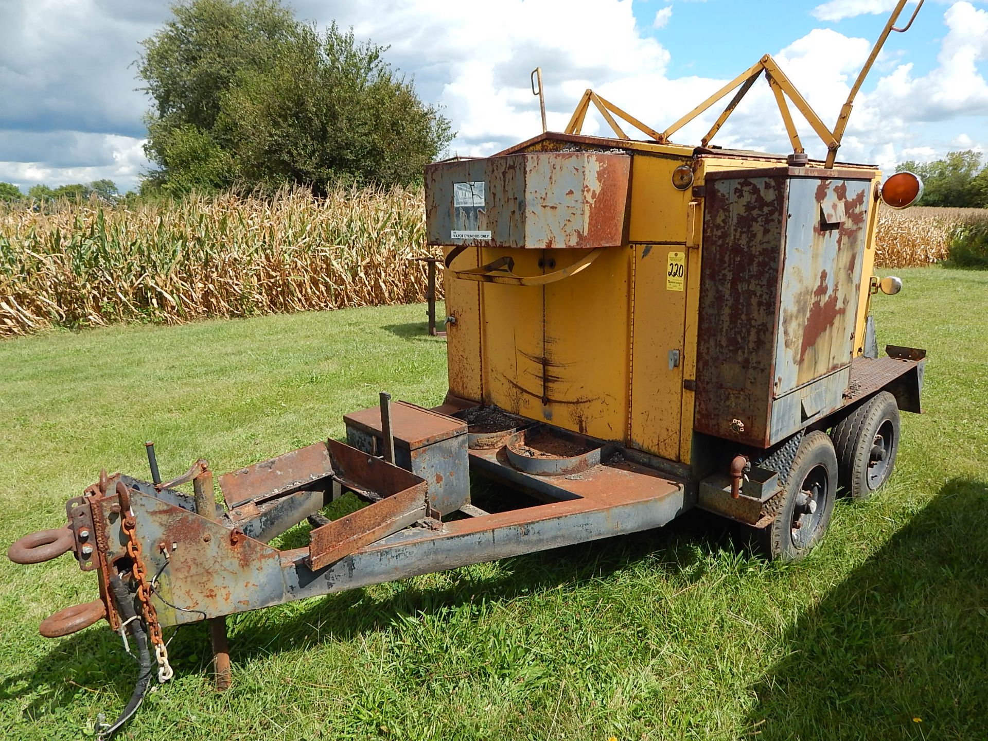 Power Ray Propane Powered Asphalt Hot Box, 2 Yard Capacity, Tandem Axle