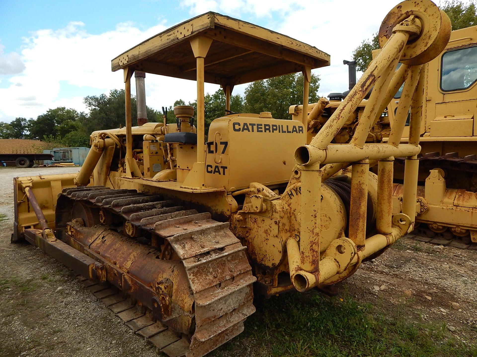 Caterpillar D7C Crawler Dozer, 9 ft 8 in Blade, Hyster D7N Winch, 5 Speed Direct Drive Transmission, - Image 6 of 21