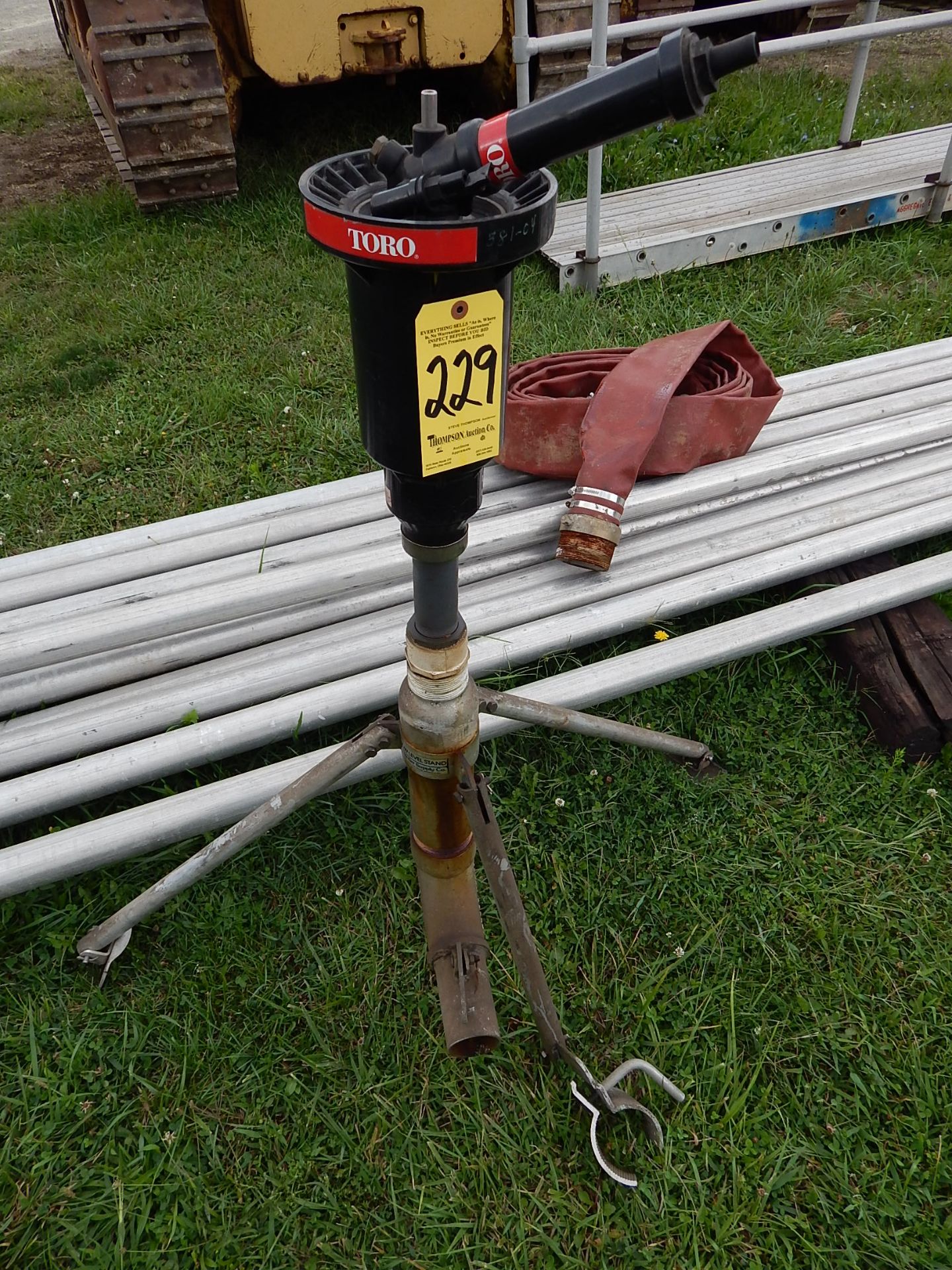 Toro Field Irrigation Unit w/(10) 30' Aluminum Pipes & Trash Pump Hose - Image 2 of 6