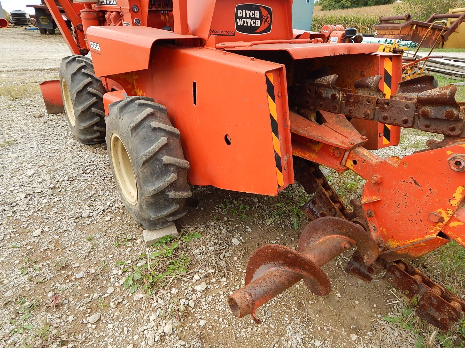 Ditch Witch R65 4 x 4 Trencher w/ 7 ft Depth, 308 Hours, Backhoe Attachment w/ 18 in Bucket, 6 ft - Image 4 of 13