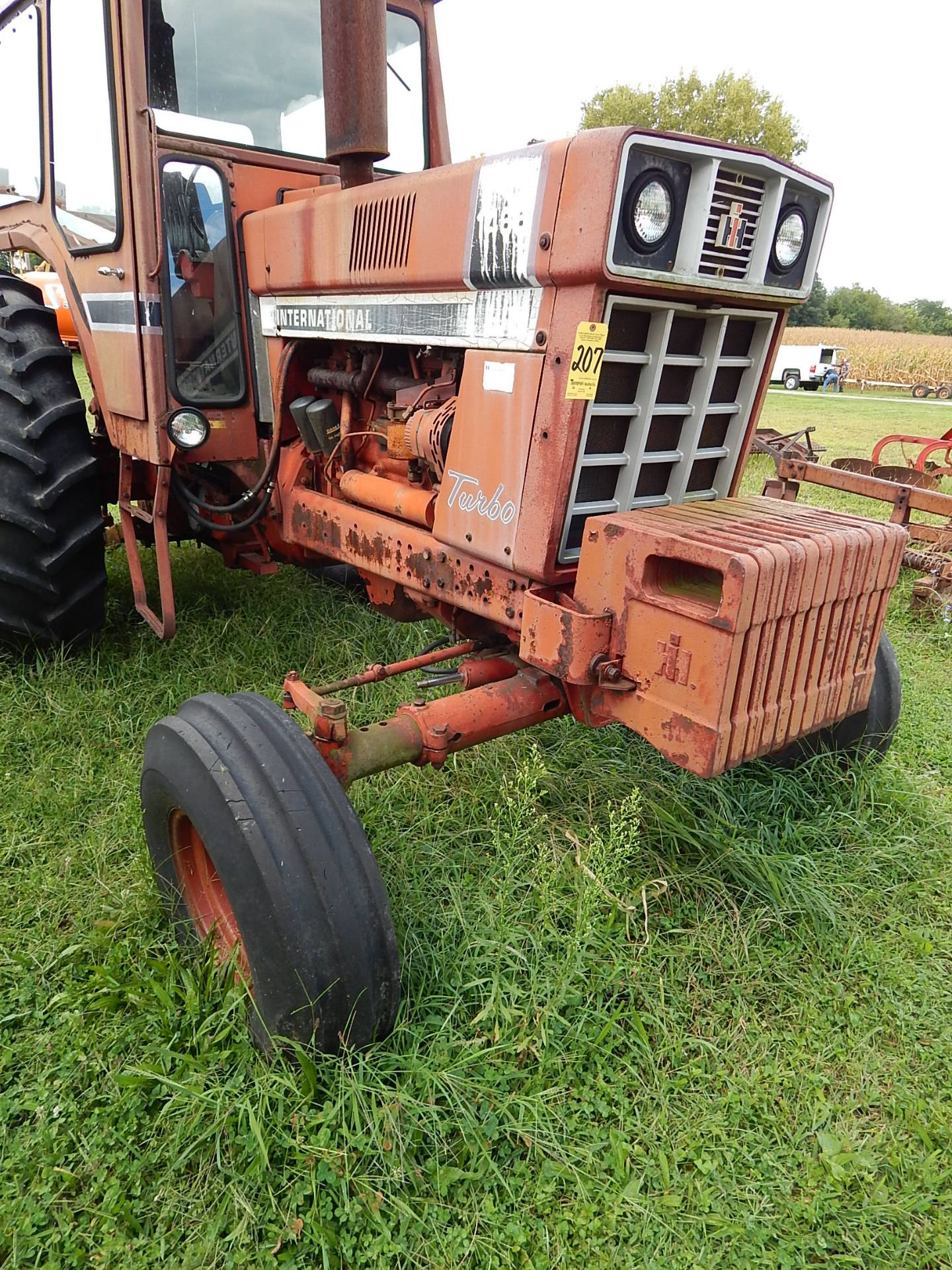 International Model F1466 Turbo, International Harvester DT-436 Engine, Enclosed Cab, s/n - Image 2 of 14