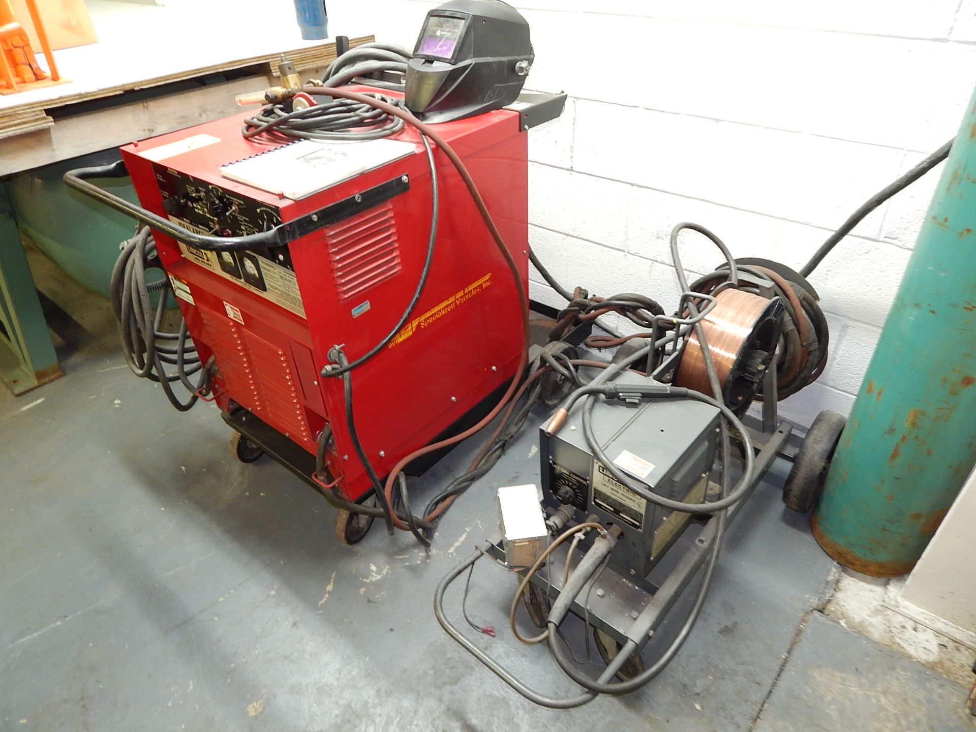 Lincoln Idealarc R3S-325 Mig Welder, s/n AC679812, with Lincoln LN-7 Wire Feeder and Mig Gun - Image 4 of 5