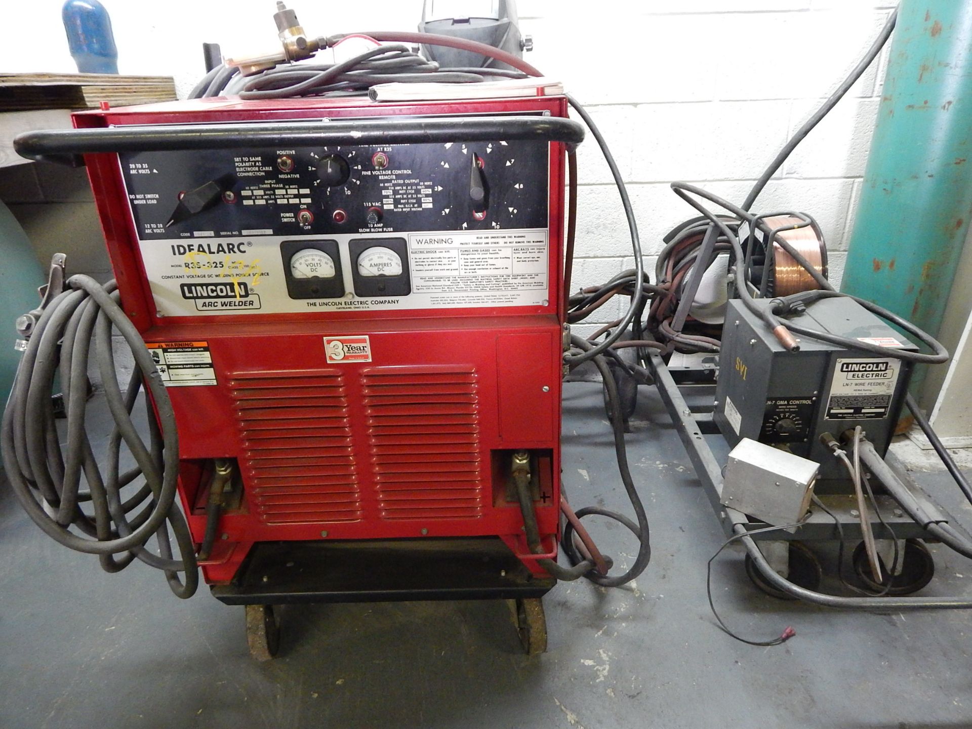 Lincoln Idealarc R3S-325 Mig Welder, s/n AC679812, with Lincoln LN-7 Wire Feeder and Mig Gun