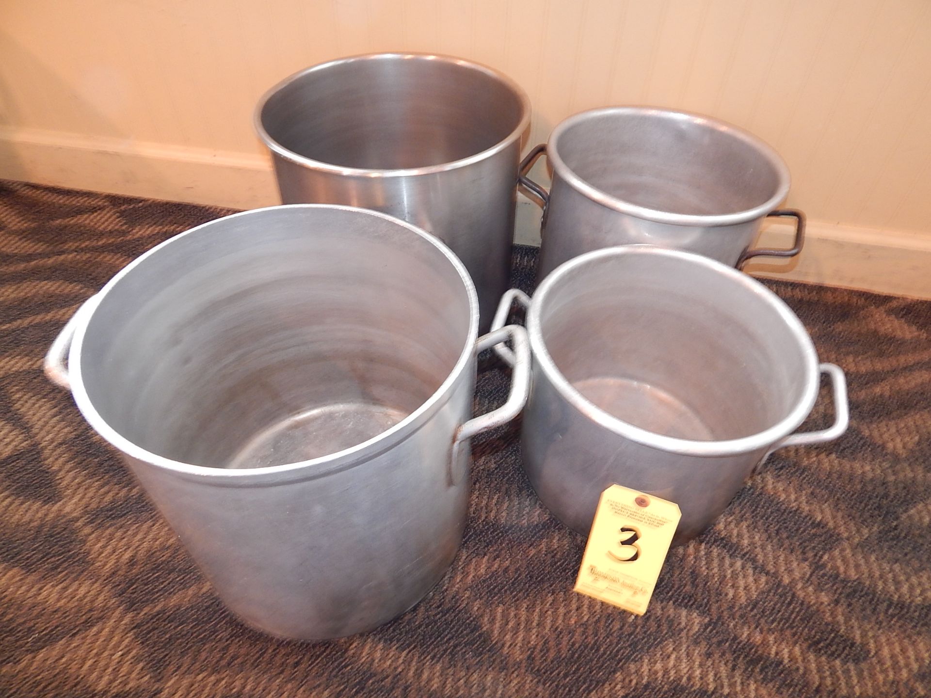 (3) Aluminum Pots and (1) Stainless Steel Pot