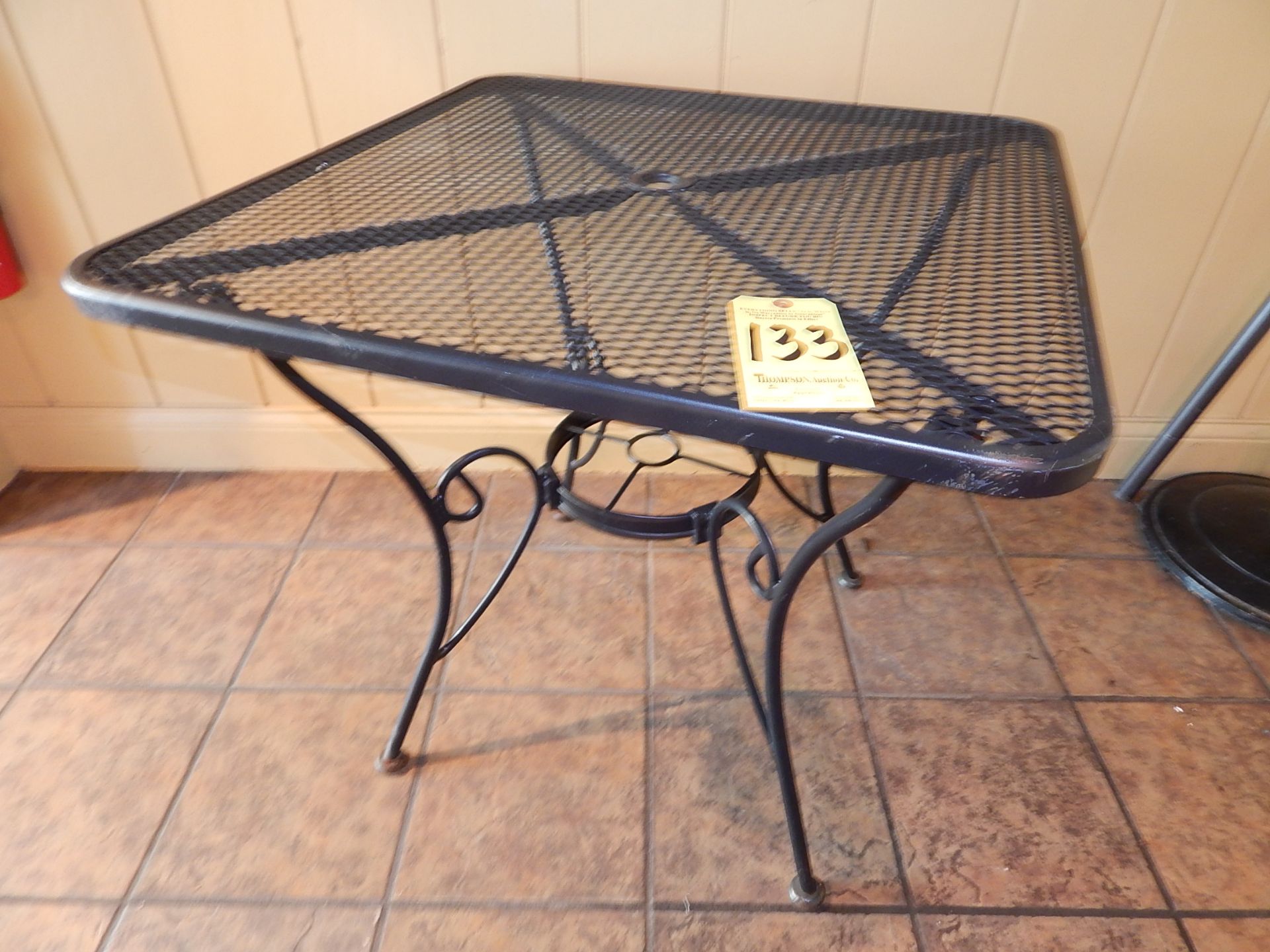 Outdoor Metal Table, 30" x 30"