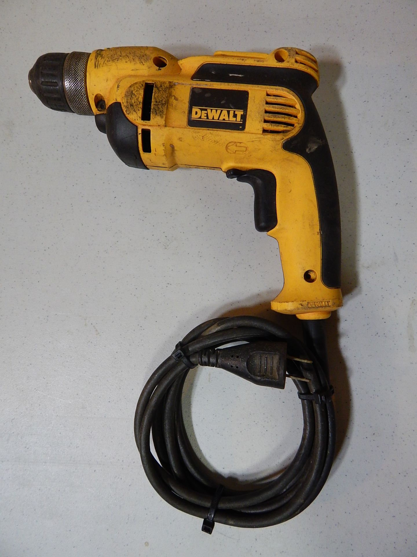 Dewalt 3/8 Inch Electric Drill