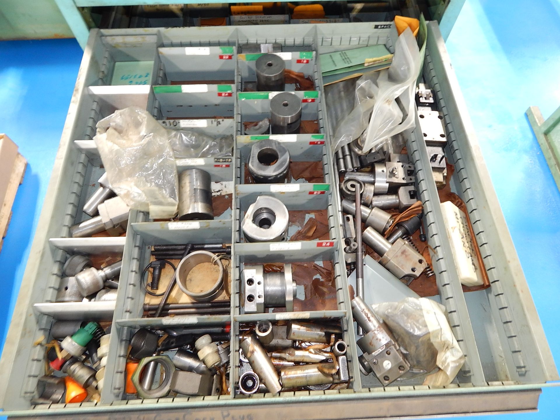 Lista Cabinet with Hydromat Parts and Contents - Image 4 of 10