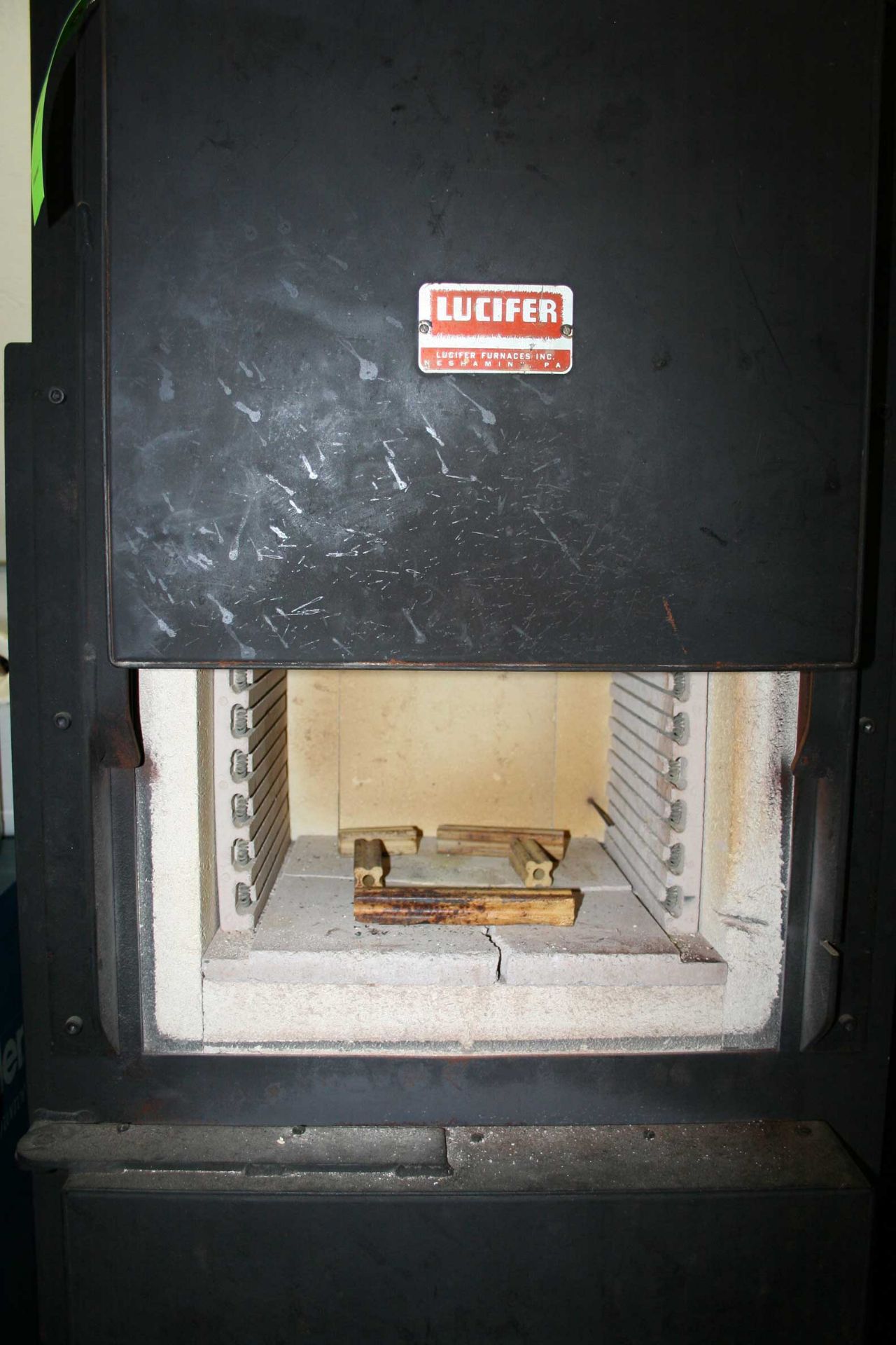 Lucifer 2-Chamber Furnace 220v; 1ph; 110 volt for fan and controls; 12x12 upper 12x12 lower - Image 2 of 2