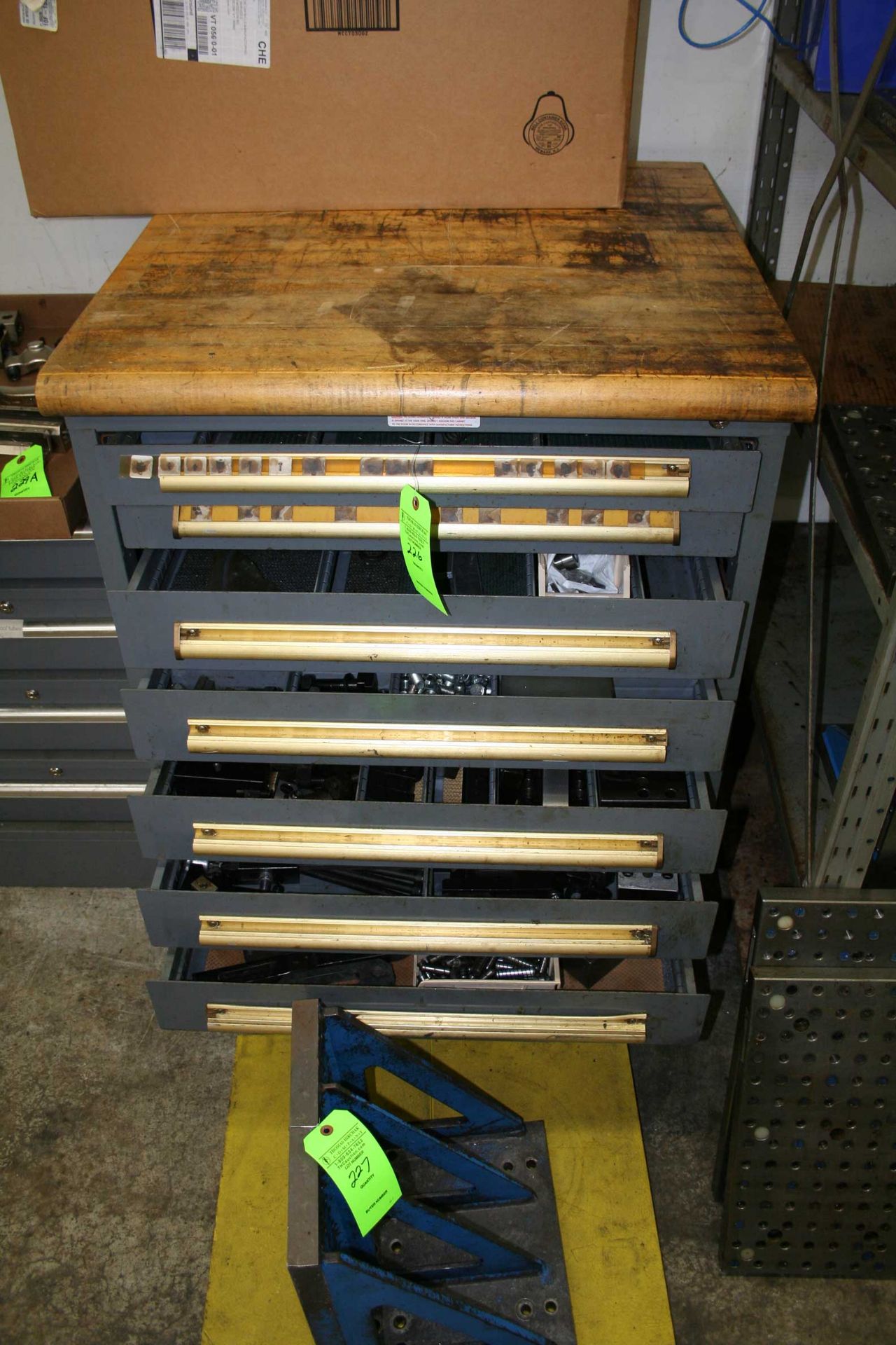 Equipto 7-Drawer Rolling Tool Cabinet w/ qty of clamping tools - Bild 2 aus 2