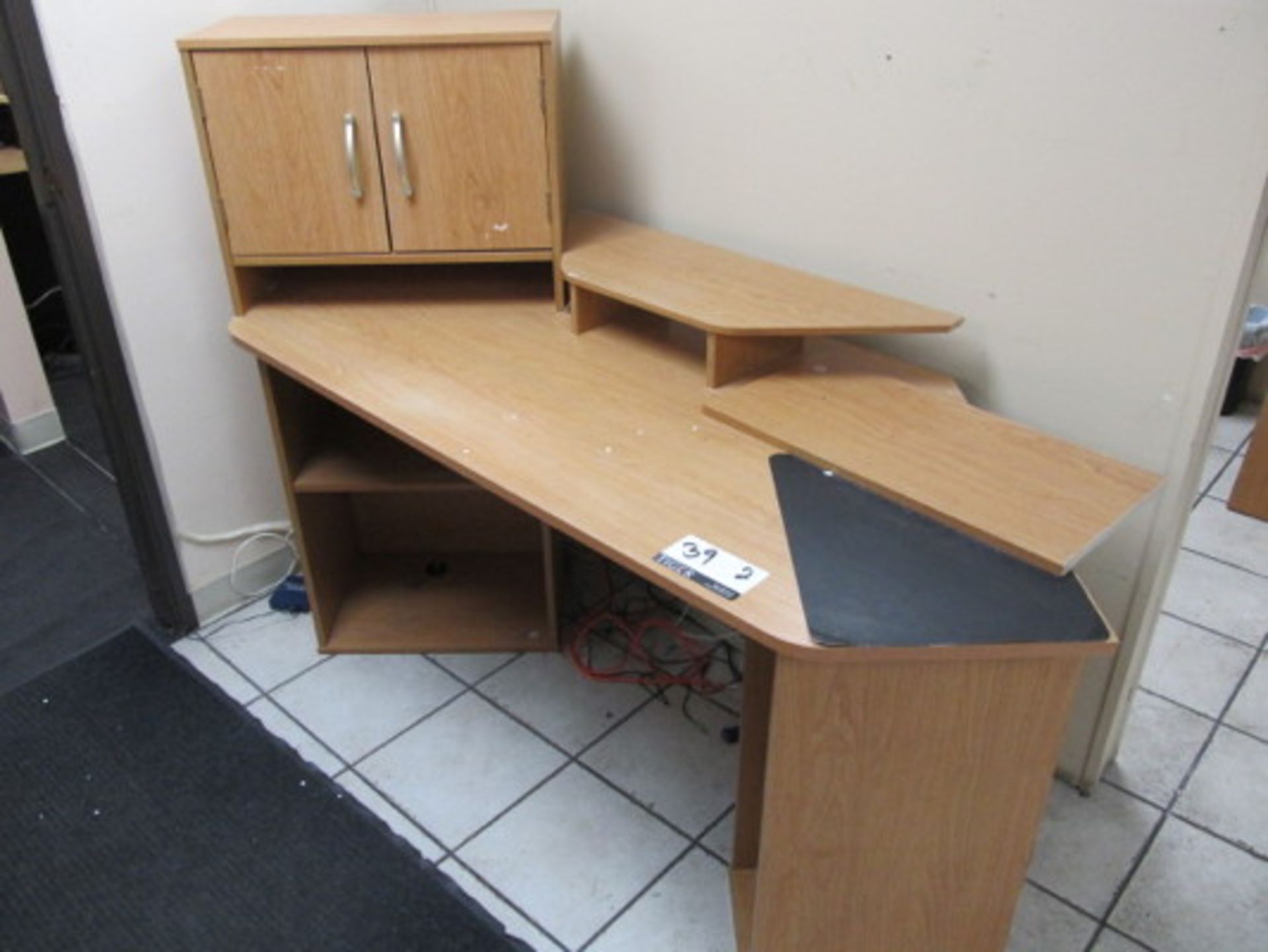 Lot (2) Matching Wood Desks, Approx.5ft 6in x 2ft6in x 2ft6in - Asset Location: Sun Valley, CA