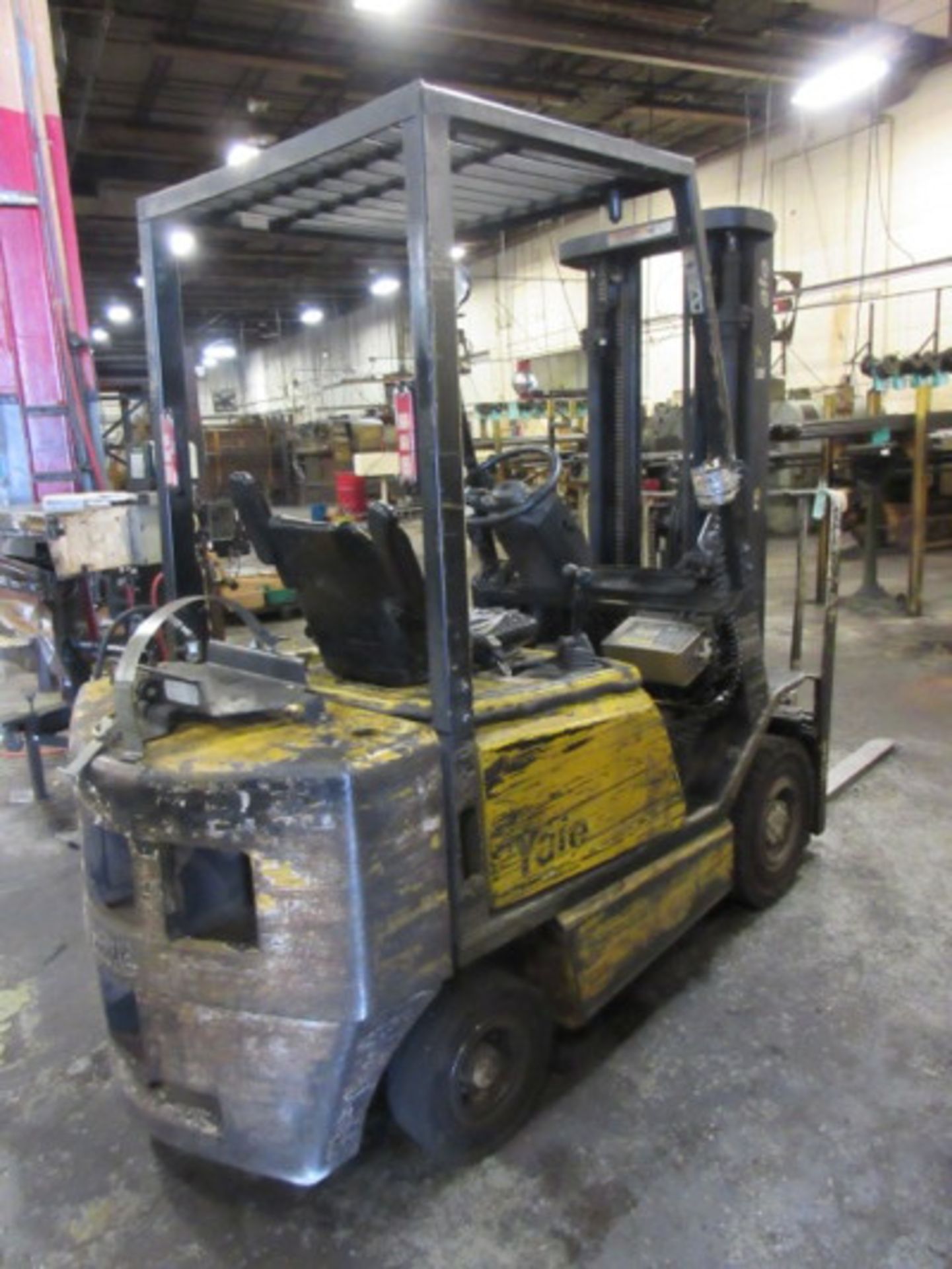 Yale LP Gas Forklift Truck, M/N- GLP040AFNUAE084, S/N- B8-N040628, 2,850 Max Capacity, 42in Forks, - Image 4 of 4