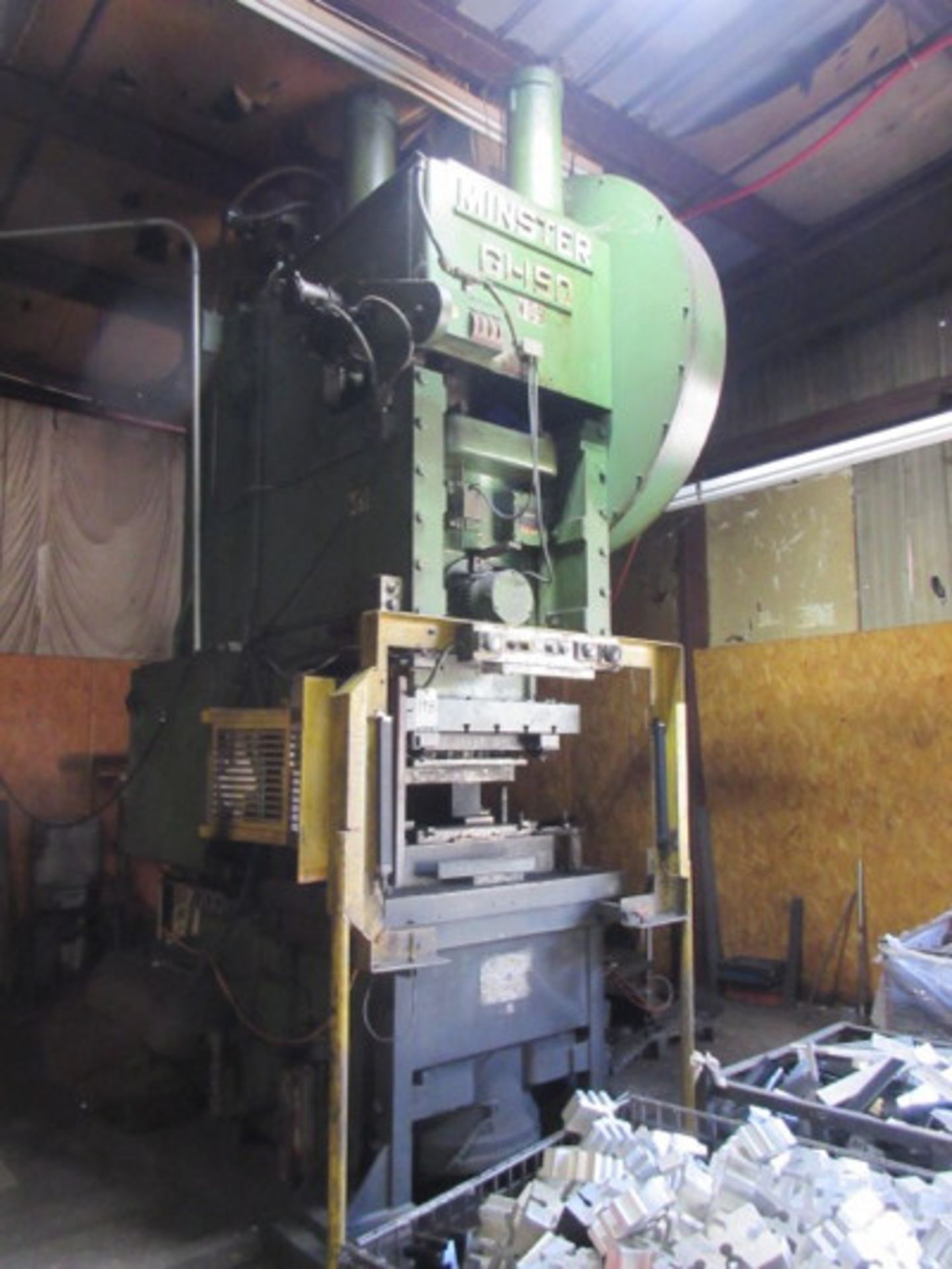 Minster Straight Sided 150 Ton Press, M/N- G1-150, S/N- G1-150-21854 - Lot Location: Saw Room - Site