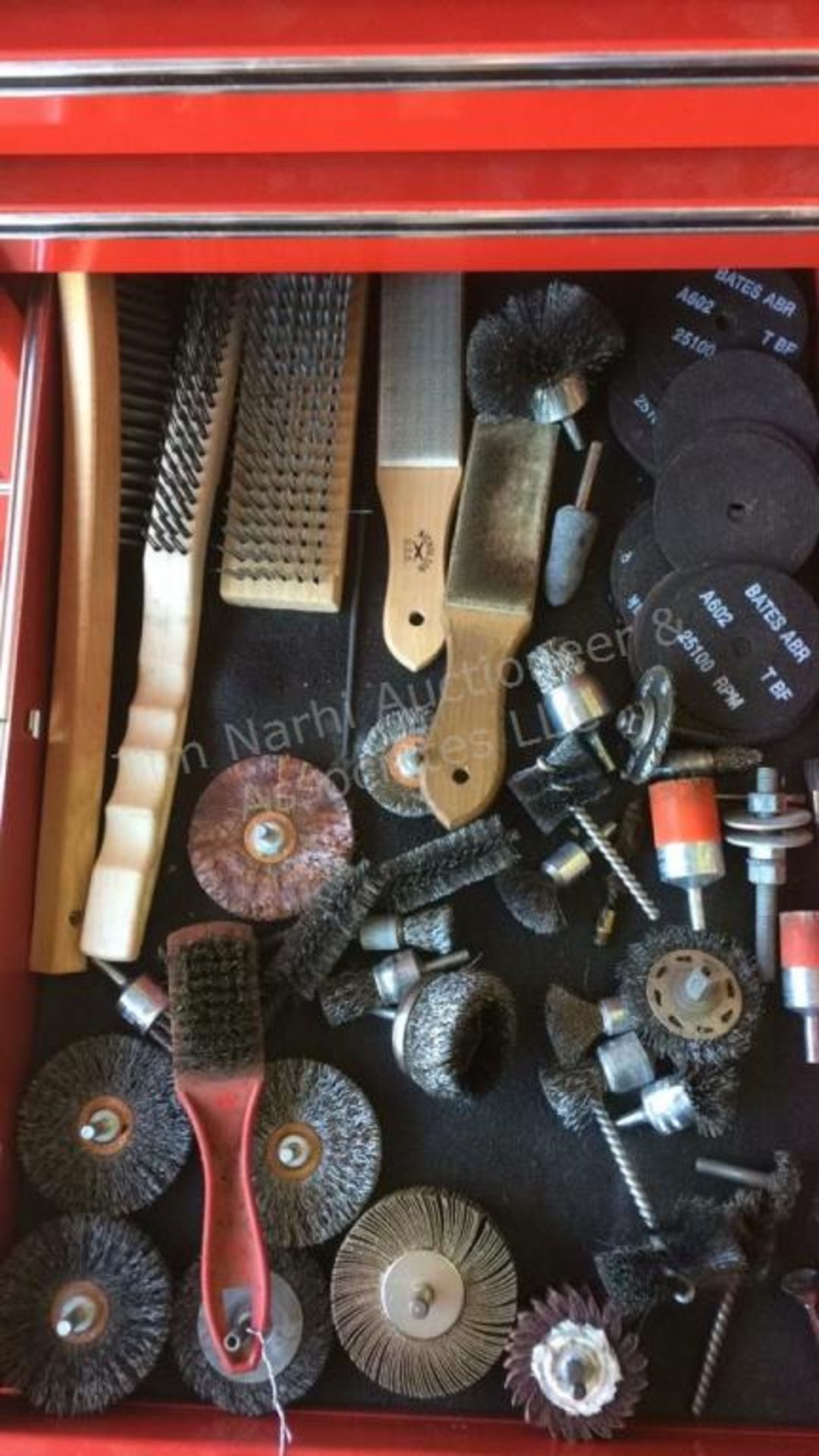 Wire brush & abrasive lot