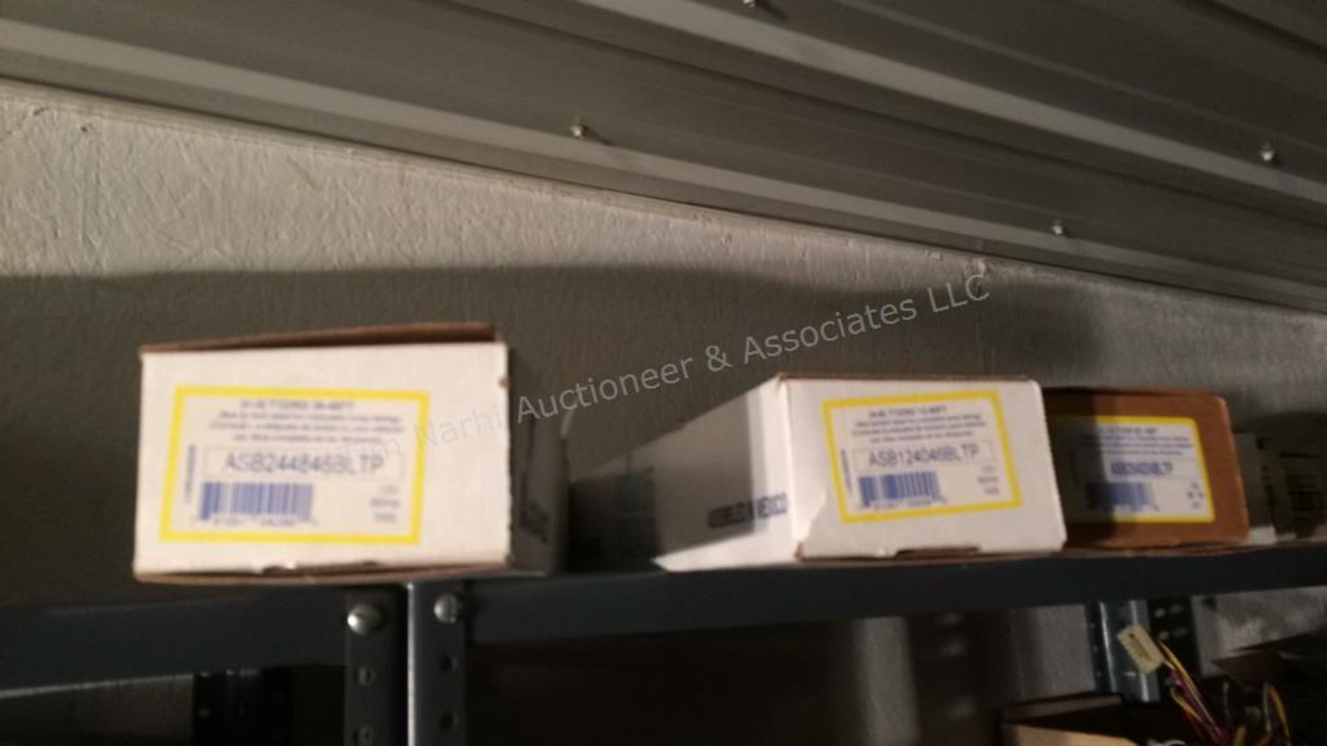 B: contents of two shelves – electrical supplies - Image 5 of 20