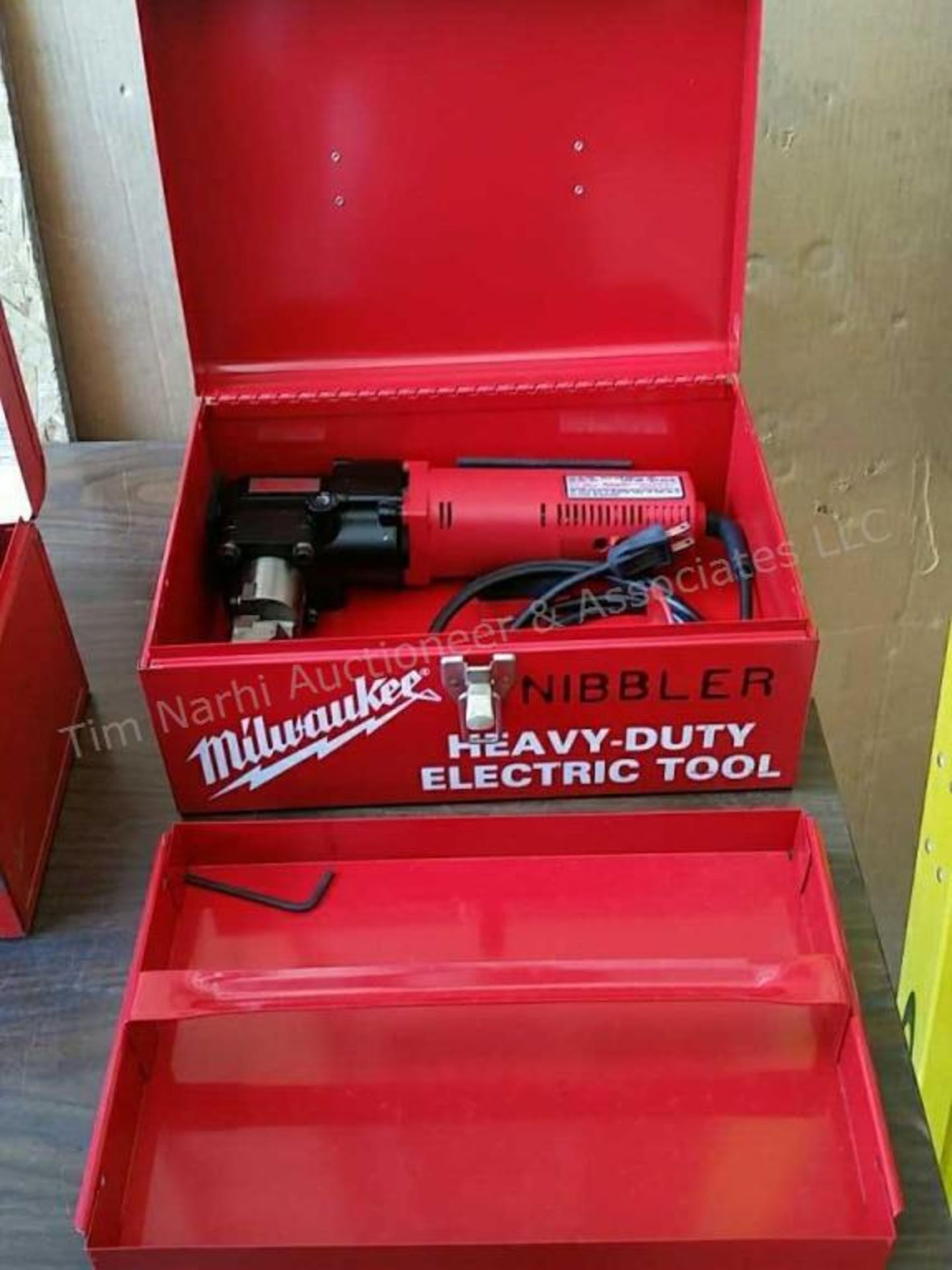 Milwaukee 110v nibbler