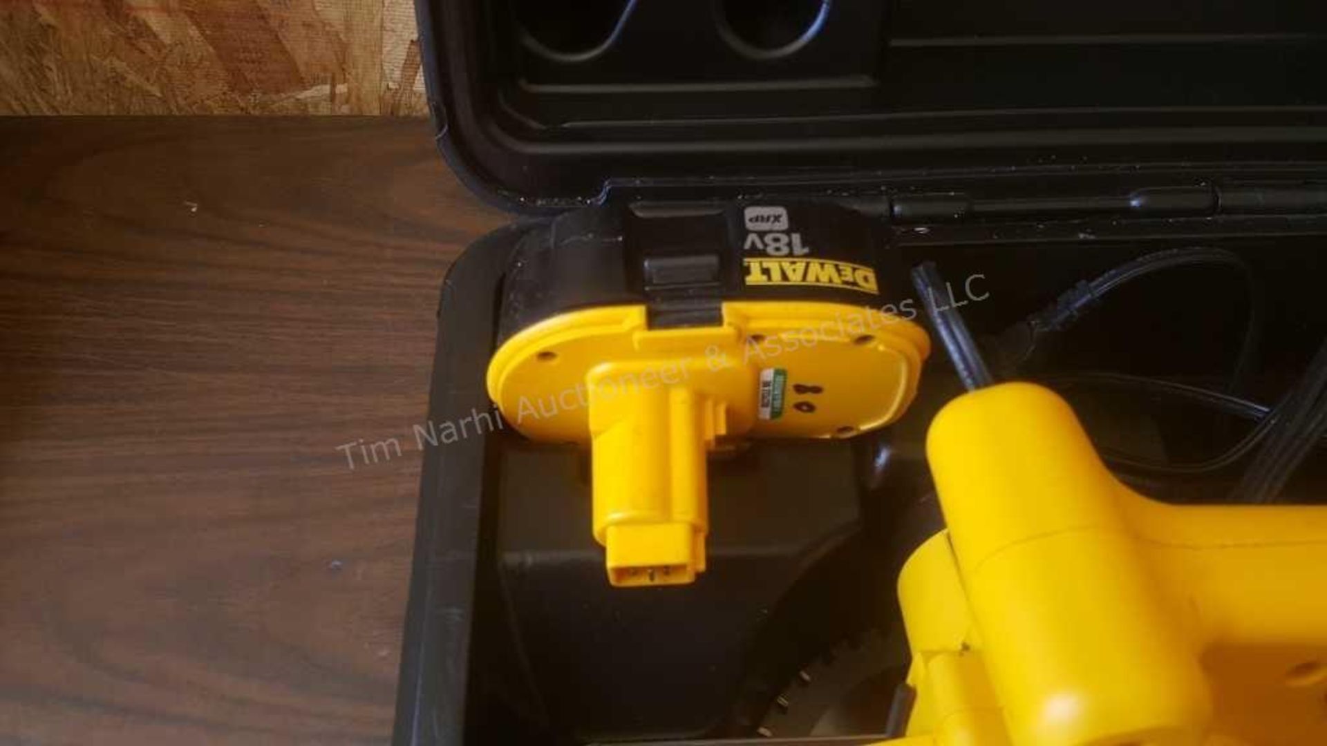 Dewalt 18v cordless saw - Image 3 of 4