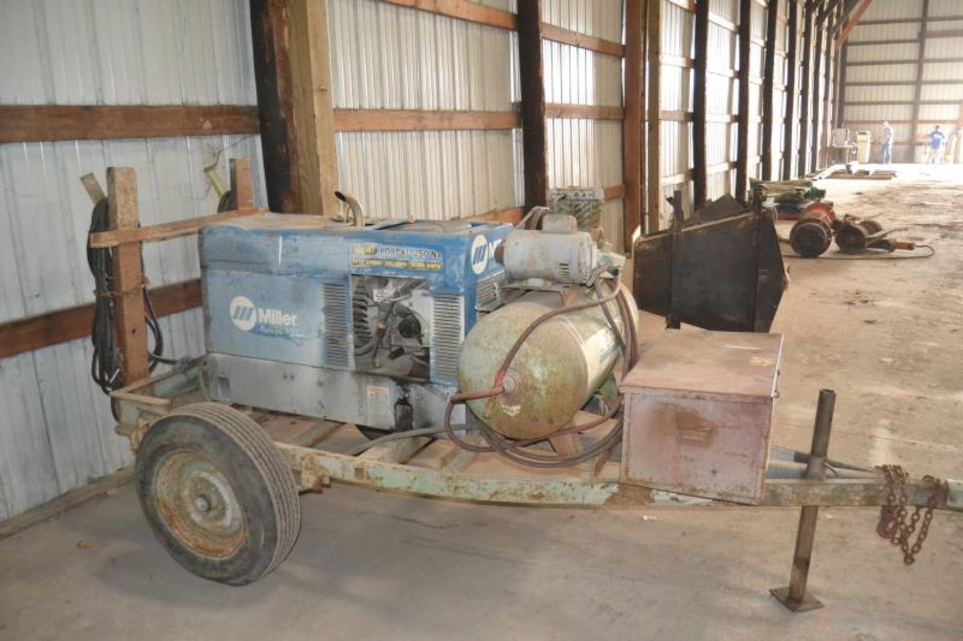 MILLER BOBCAT 250 WELDER W/ONAN GAS ENGINE; W/SPEED AIR ELECTRIC AIR COMPRESSOR; MOUNTED ON SINGLE