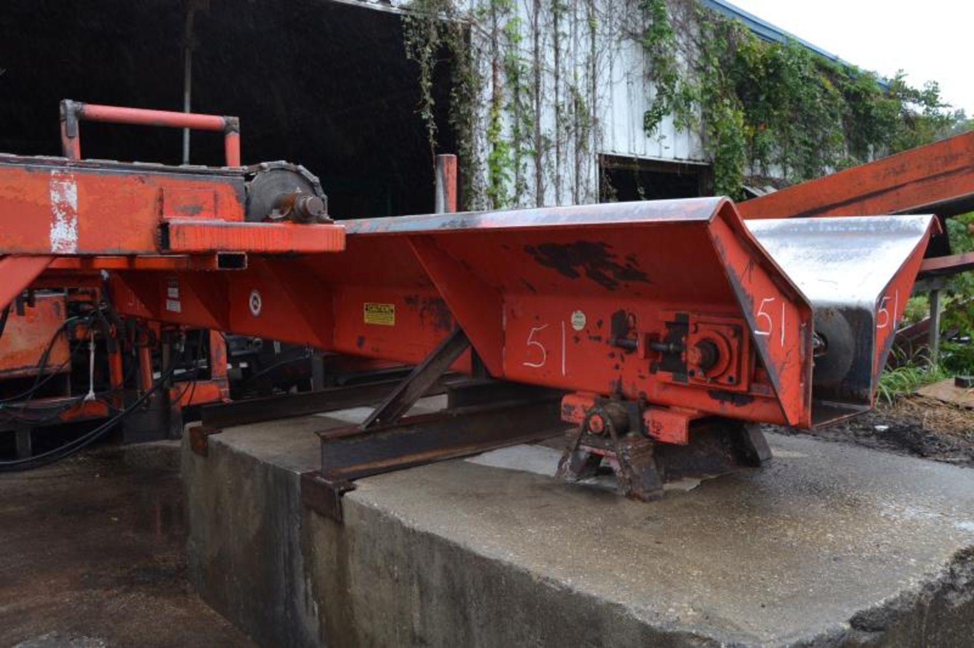 MORBARK 20' INFEED LOG TROUGH