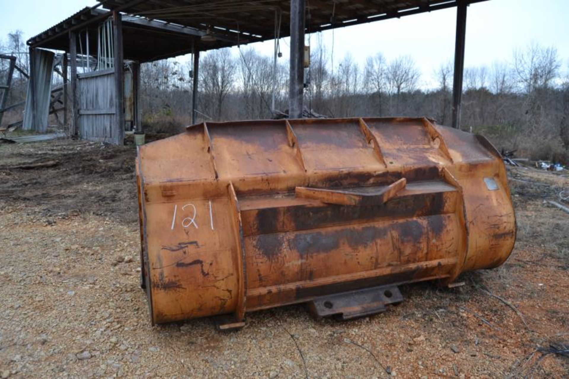 QUICK ATTACH BUCKET FOR CASE 621B LOADER