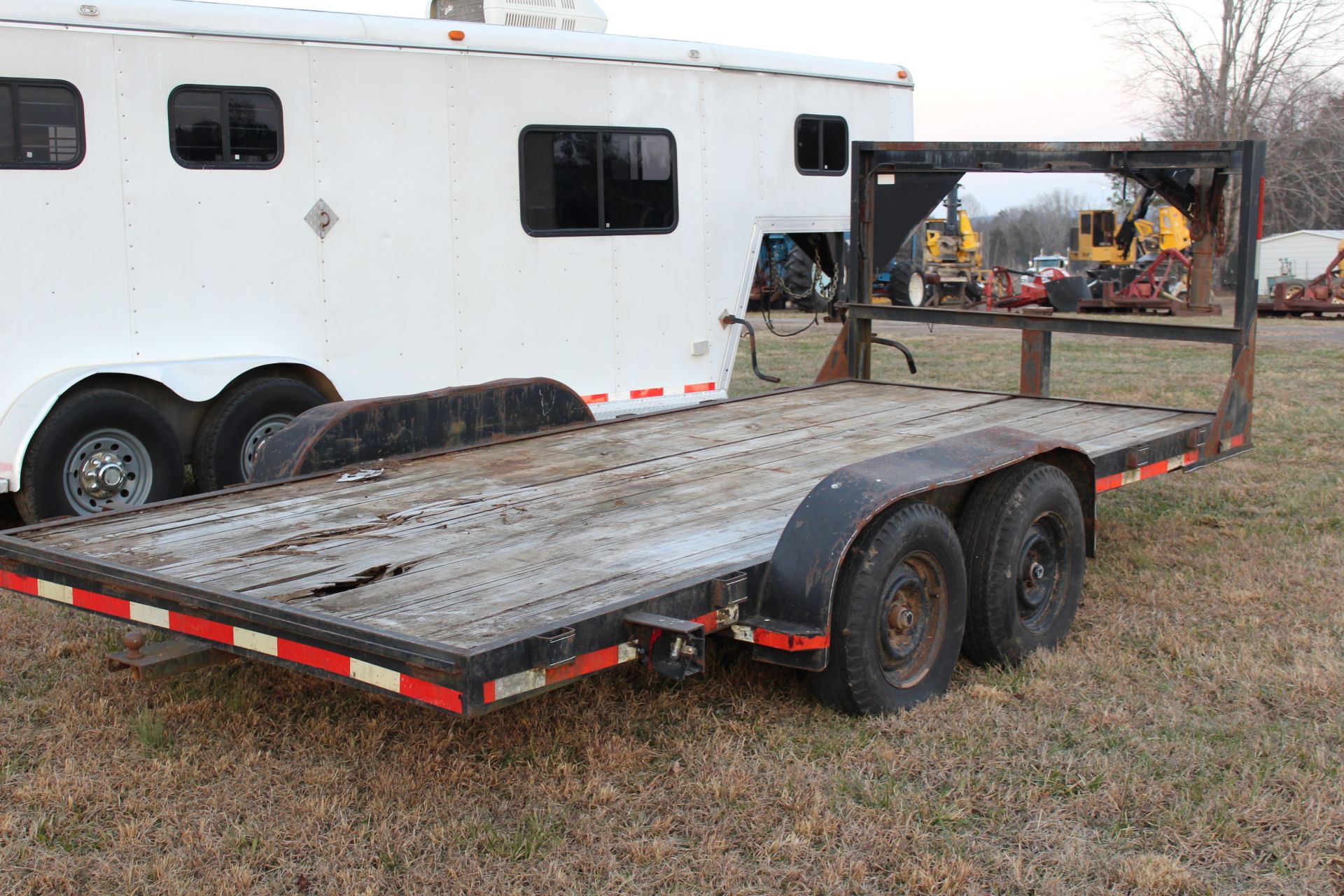 J-J-N 16' GOOSE NECK TRAILER - Image 3 of 4