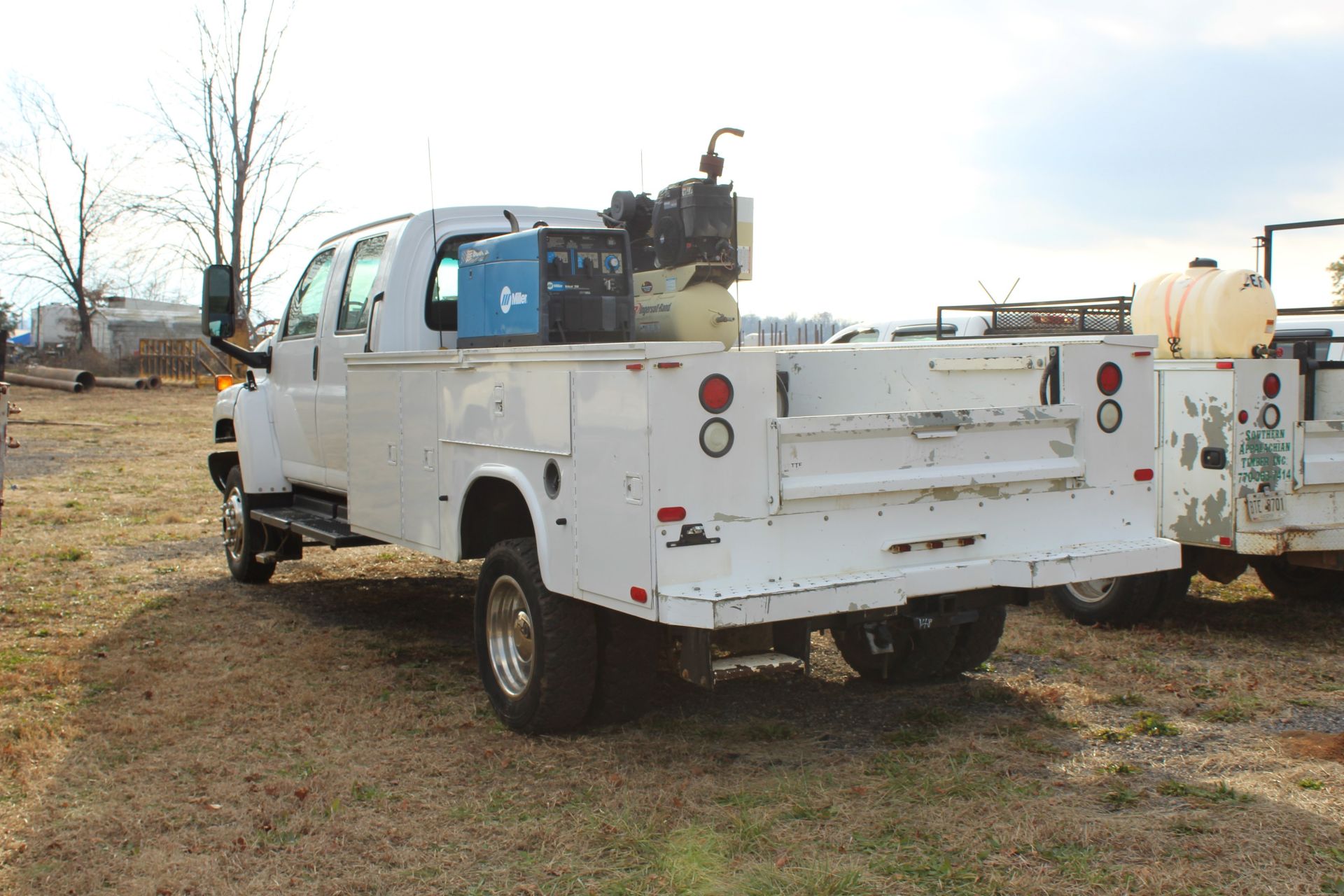 2006 GMC 4500 SERVICE TRUCK - Image 2 of 4