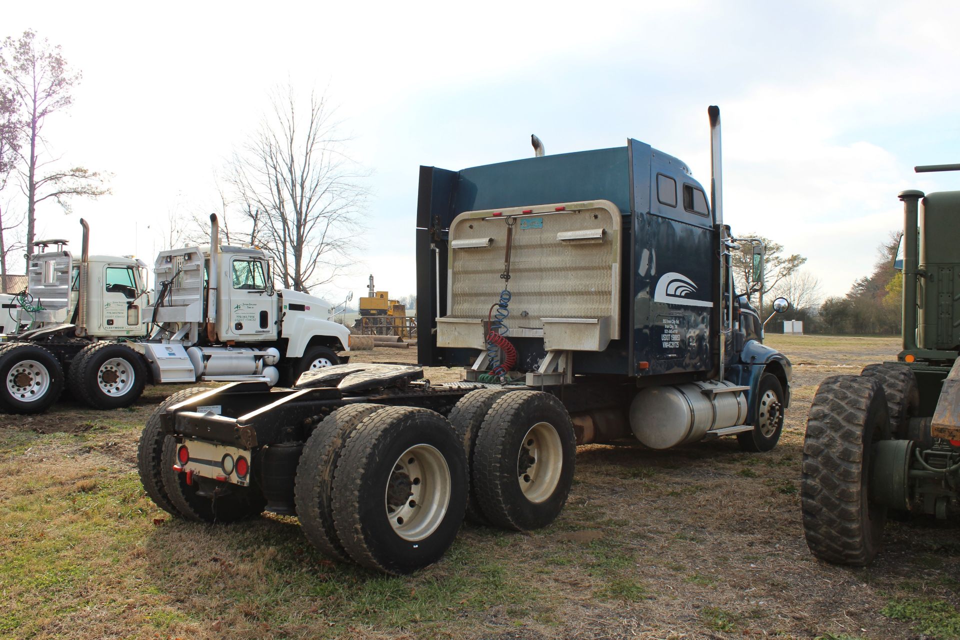 2006 INTERNATIONAL MODEL 9400 ROAD TRACTOR - Image 3 of 4