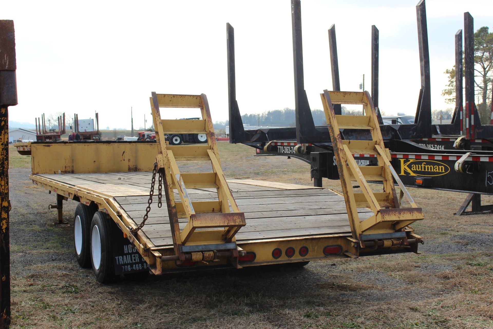 2004 HOOPER TANDEM AXLE LOW BOY - Image 2 of 4