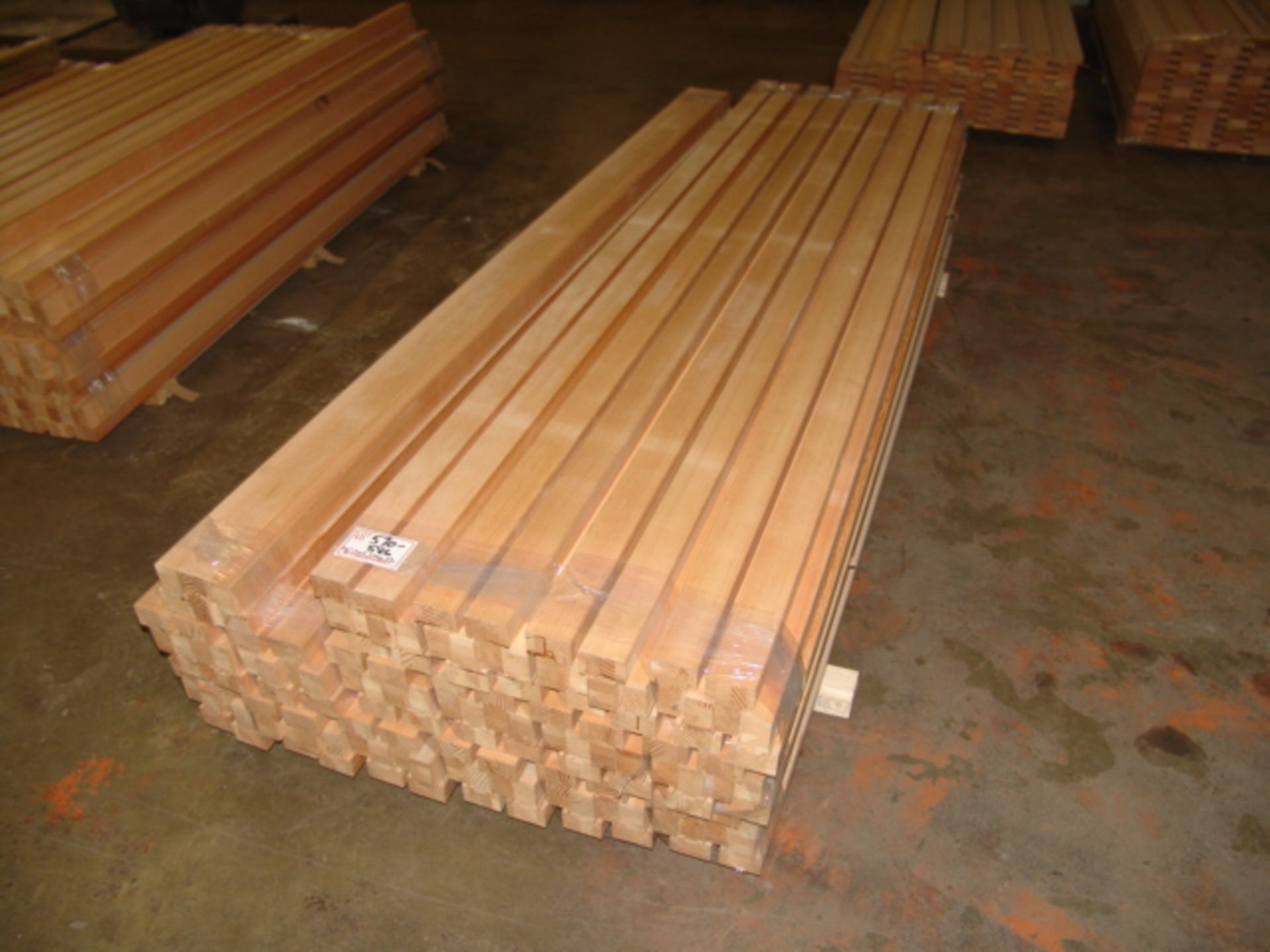 BUNDLE OF (4) SOLID FIR MEDIUM DUTY T-BAR, 99"