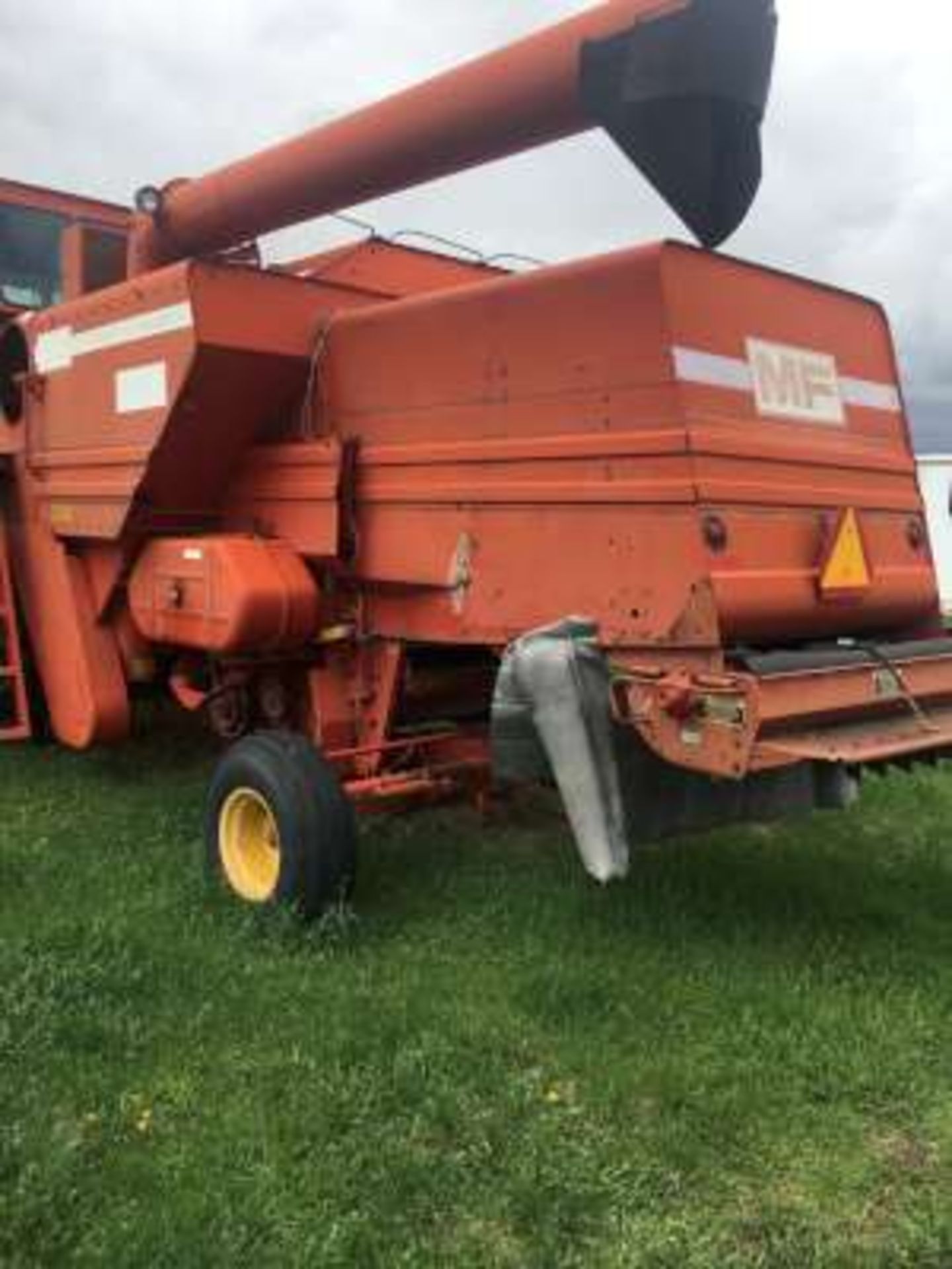 MF 750 Combine for parts (good motor, good pick-up and new rear tires) - Image 2 of 4