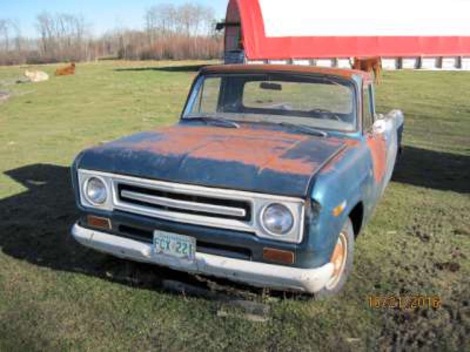 1970 INT D1000 ½Ton truck, running (Previously registered in Sask)