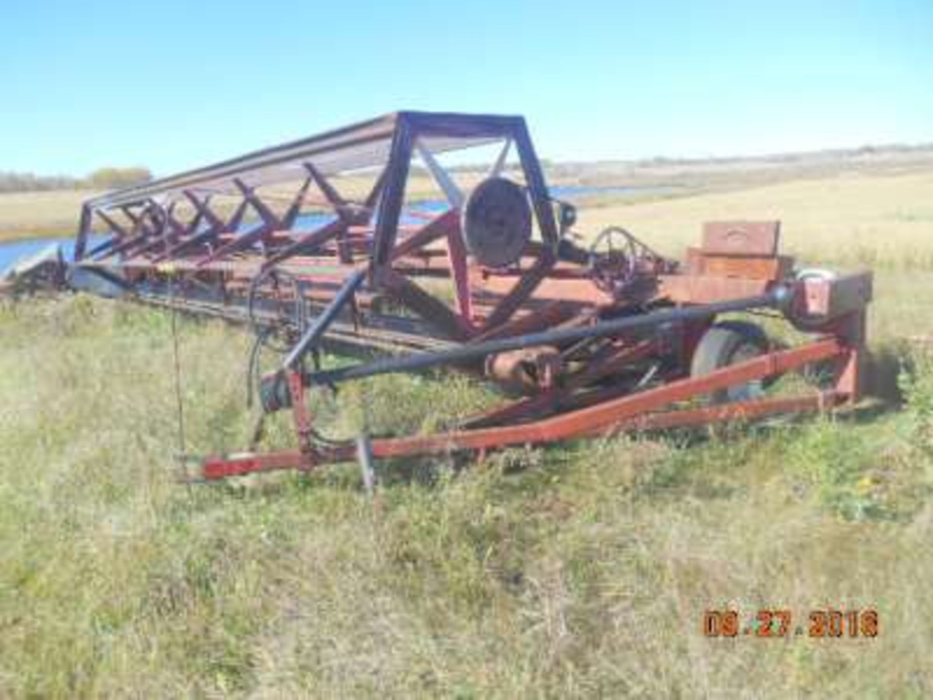 White 24ft pto swather (good) - Image 2 of 2