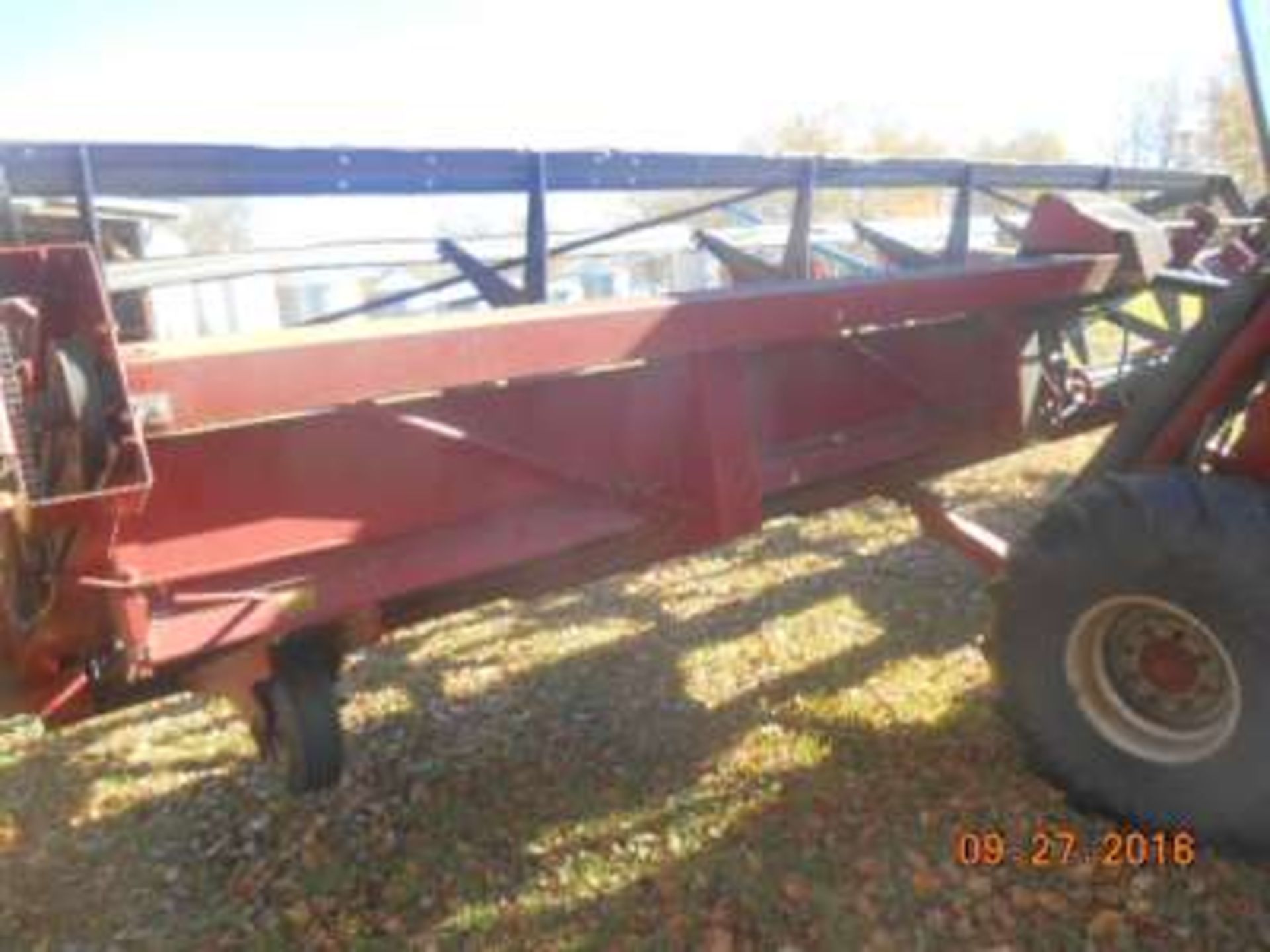 Case IHC #4000, 24 ½ S.P. swather, cab, air, good knife, guards, canvas (nice) - Image 4 of 4