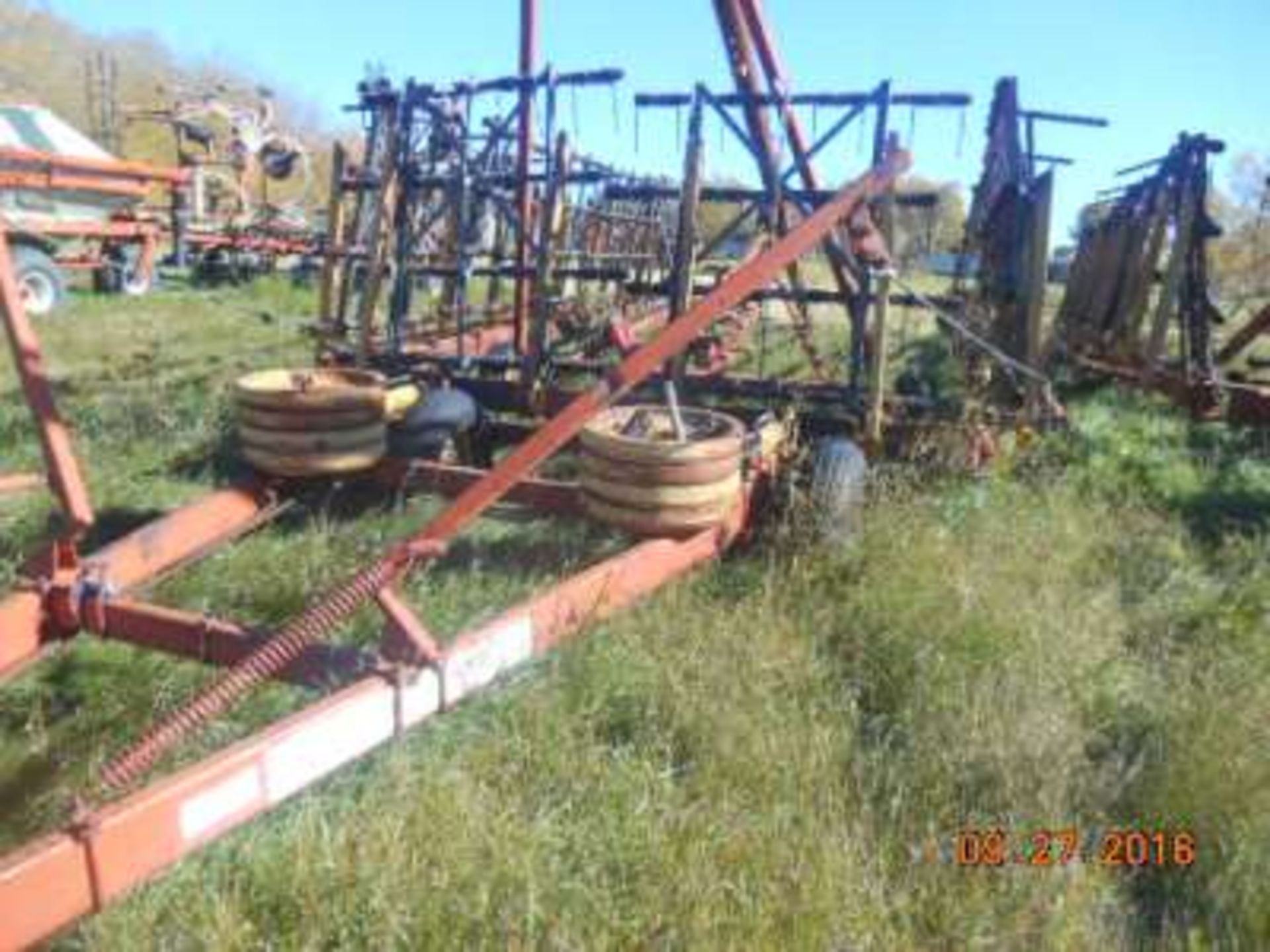 Morris 79ft (14 sections) tine harrow bar - Image 3 of 3