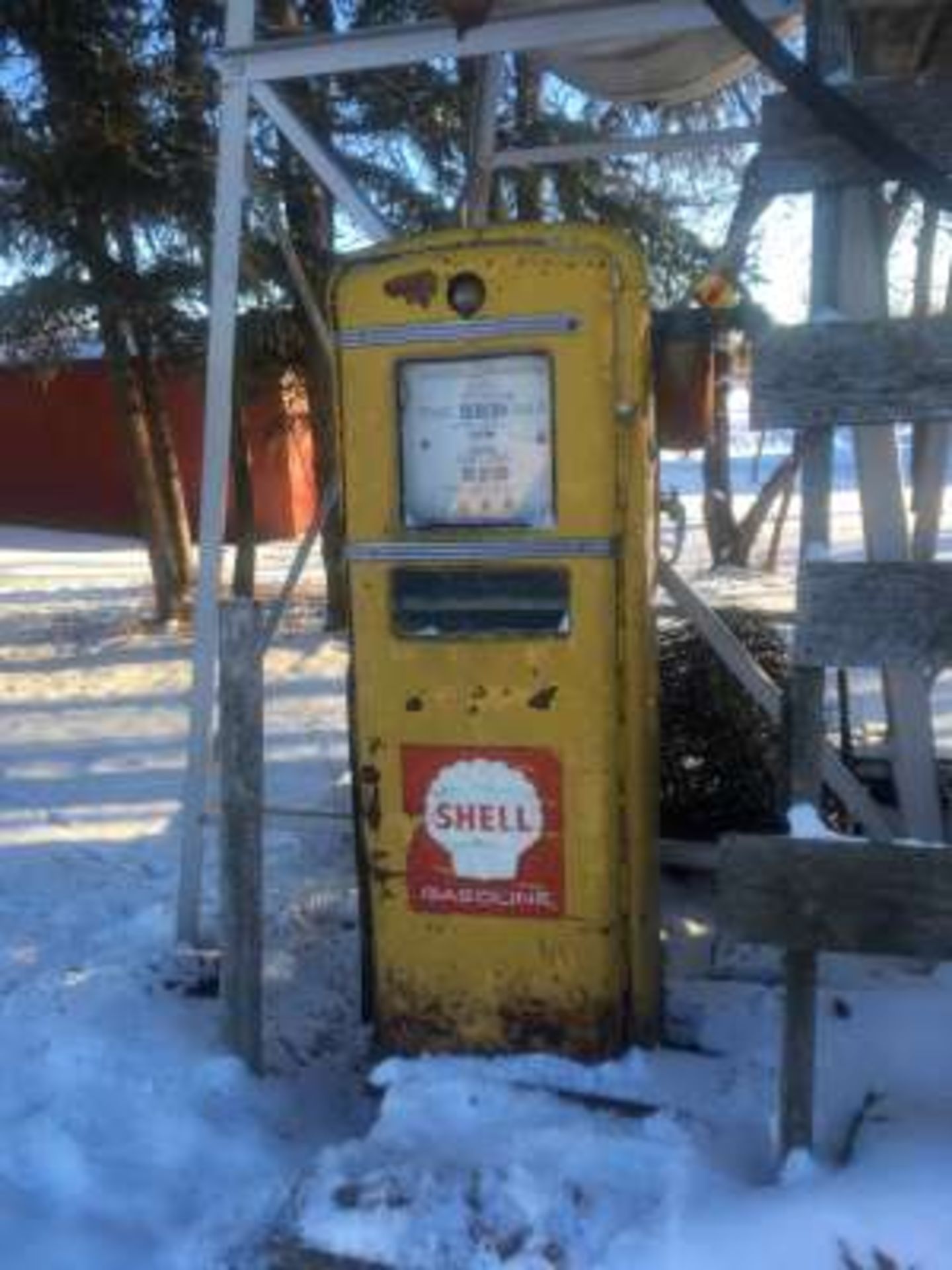 Old Shell gas station style pump