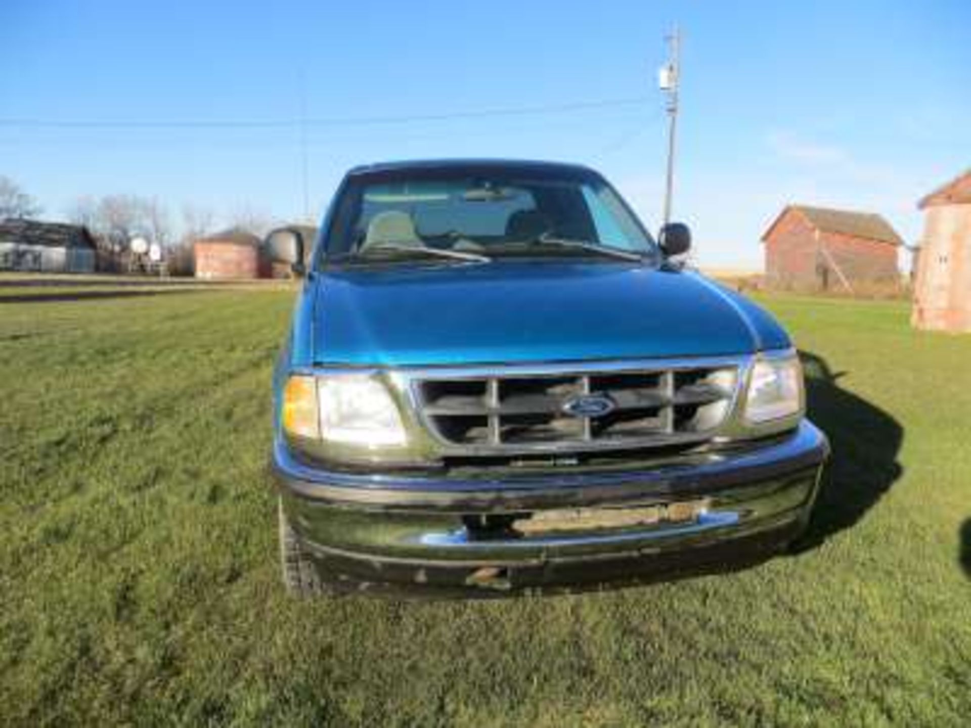 1997 Ford F150,ext cab,5 litre,auto,2WD,(184,945kms) (Previously registered in Sask) - Image 2 of 3