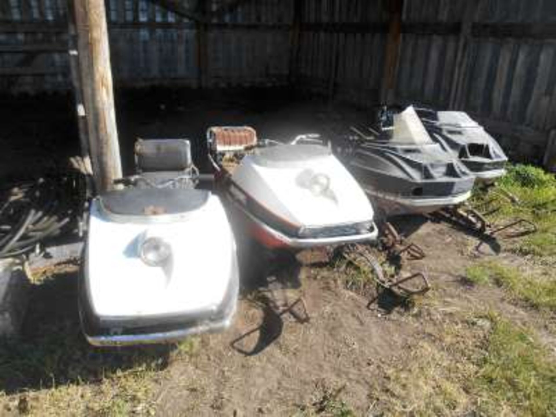 Old snowmobiles (to restore)