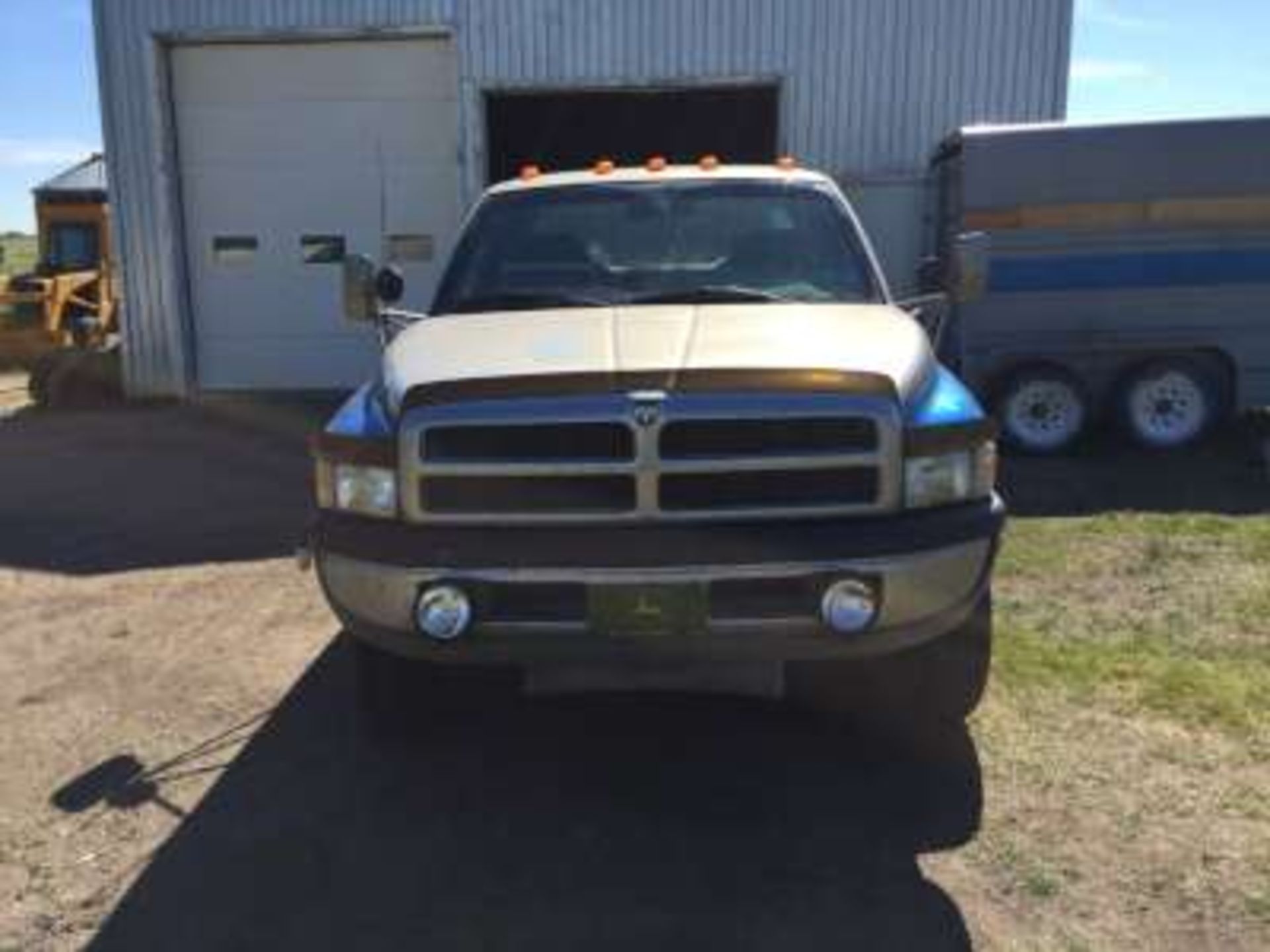 1998 Dodge Ram Laramie SLT 3500 dually, 5.9 Cummins, 24 Valve Diesel, Ext-cab, running boards, 165, - Image 2 of 6