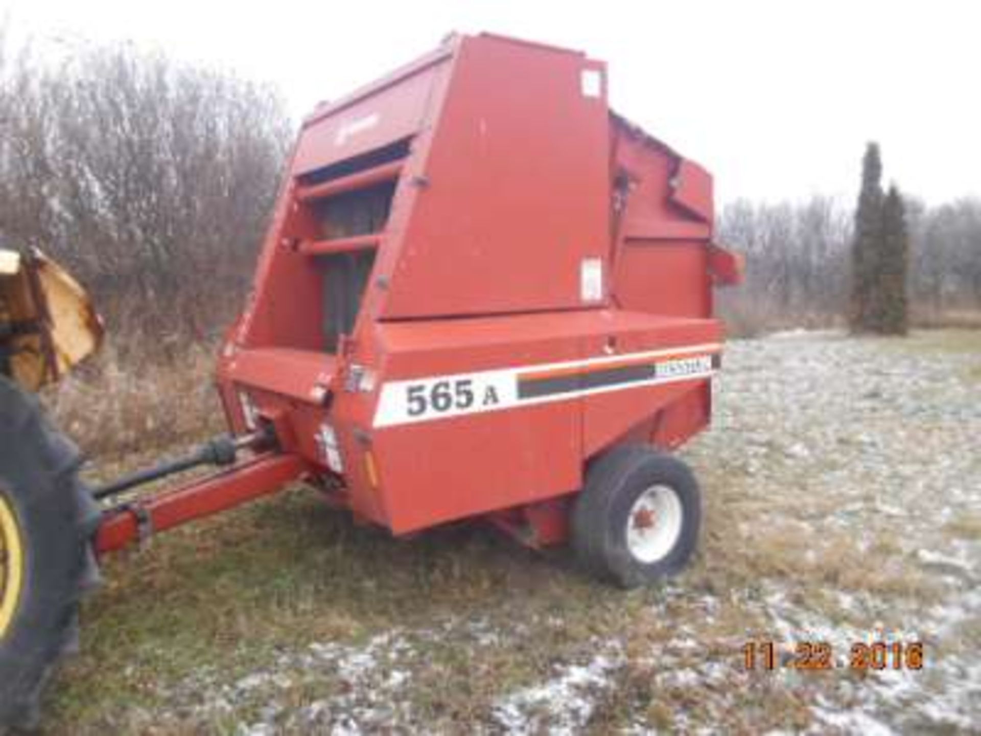 Hesston 565A Round Baler