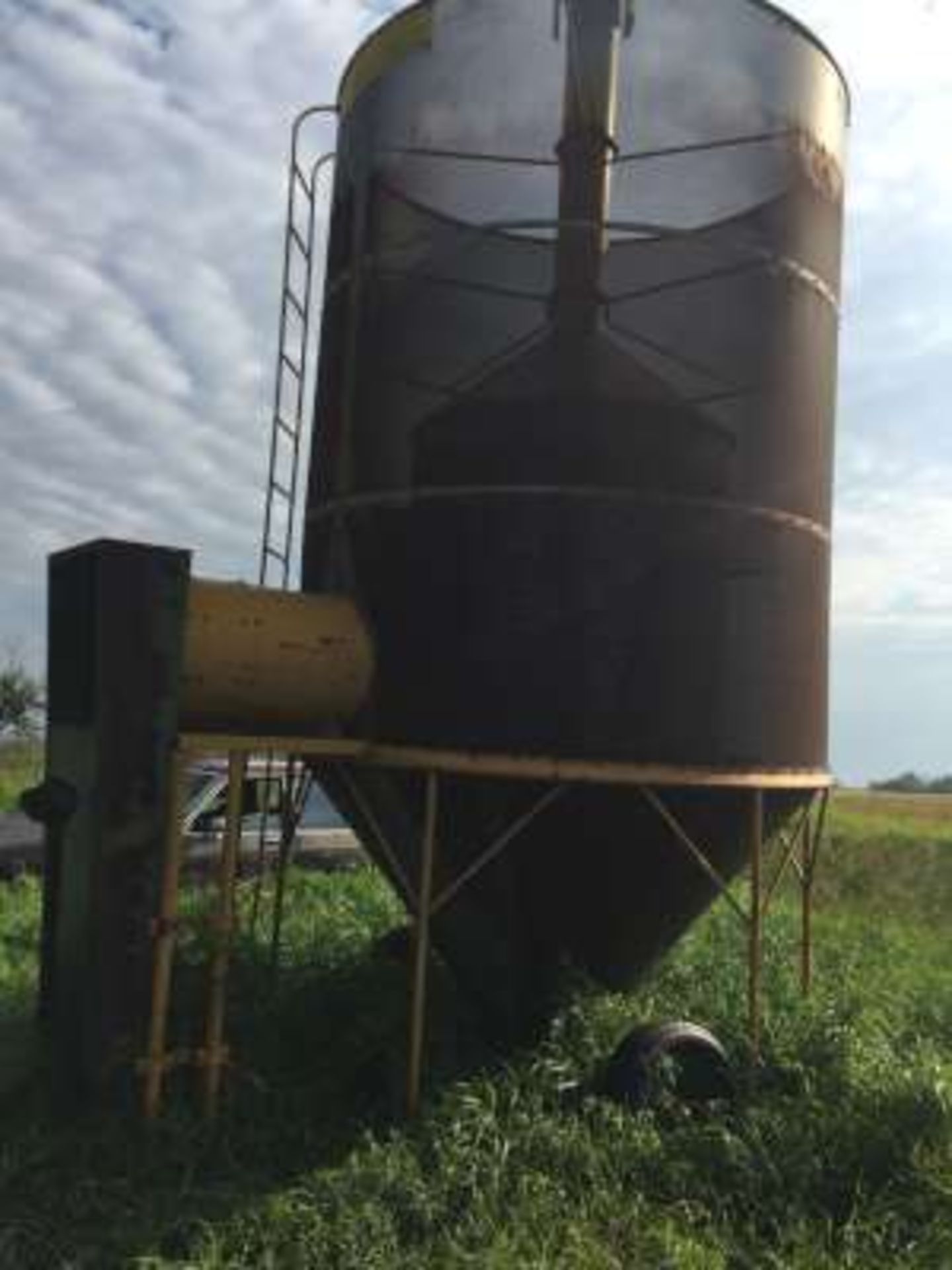 Morridge #400 grain dryer, 400 bushel