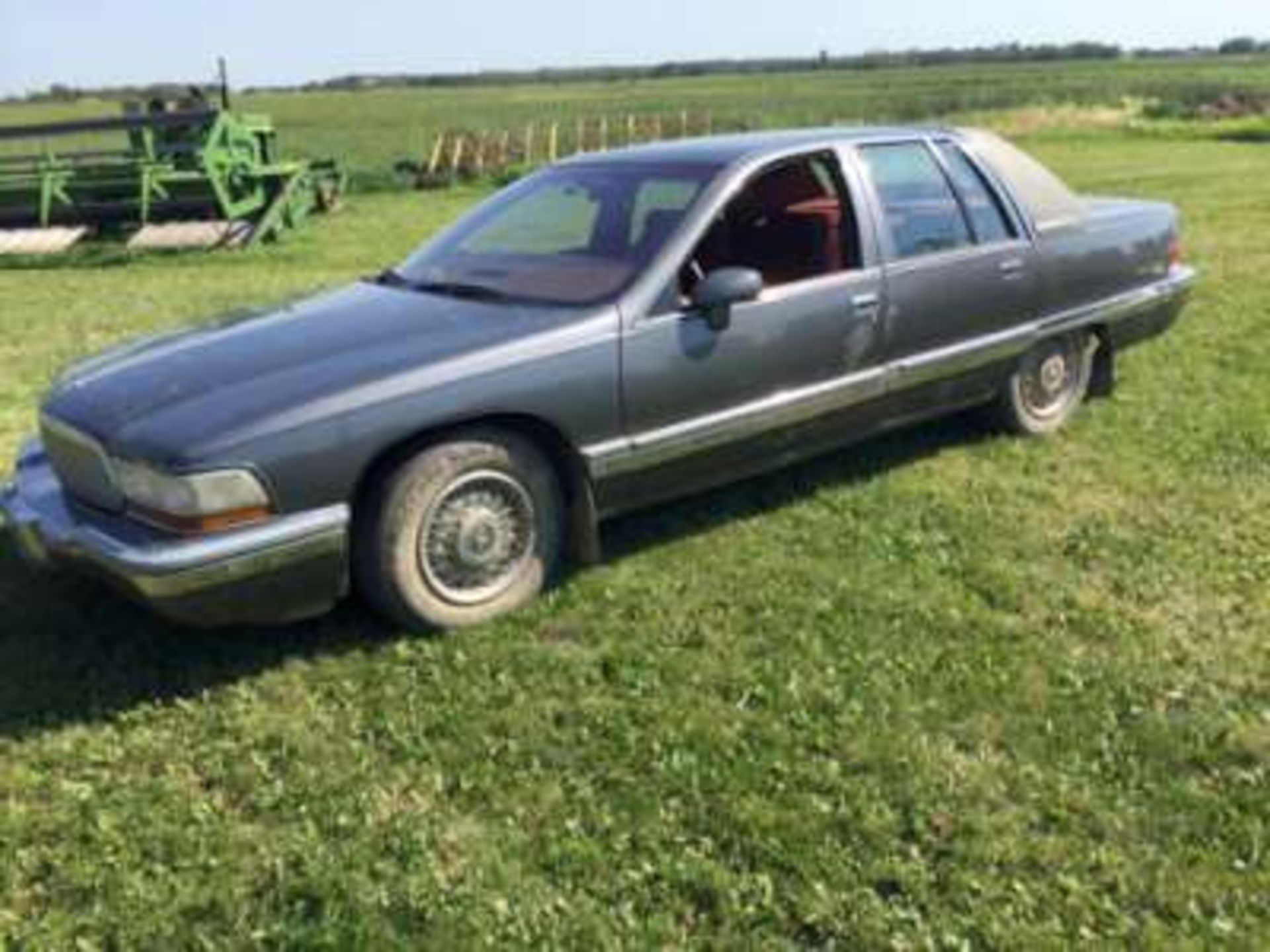 1991 Buick Roadmaster Car, 4dr, loaded (previously registered in SK)