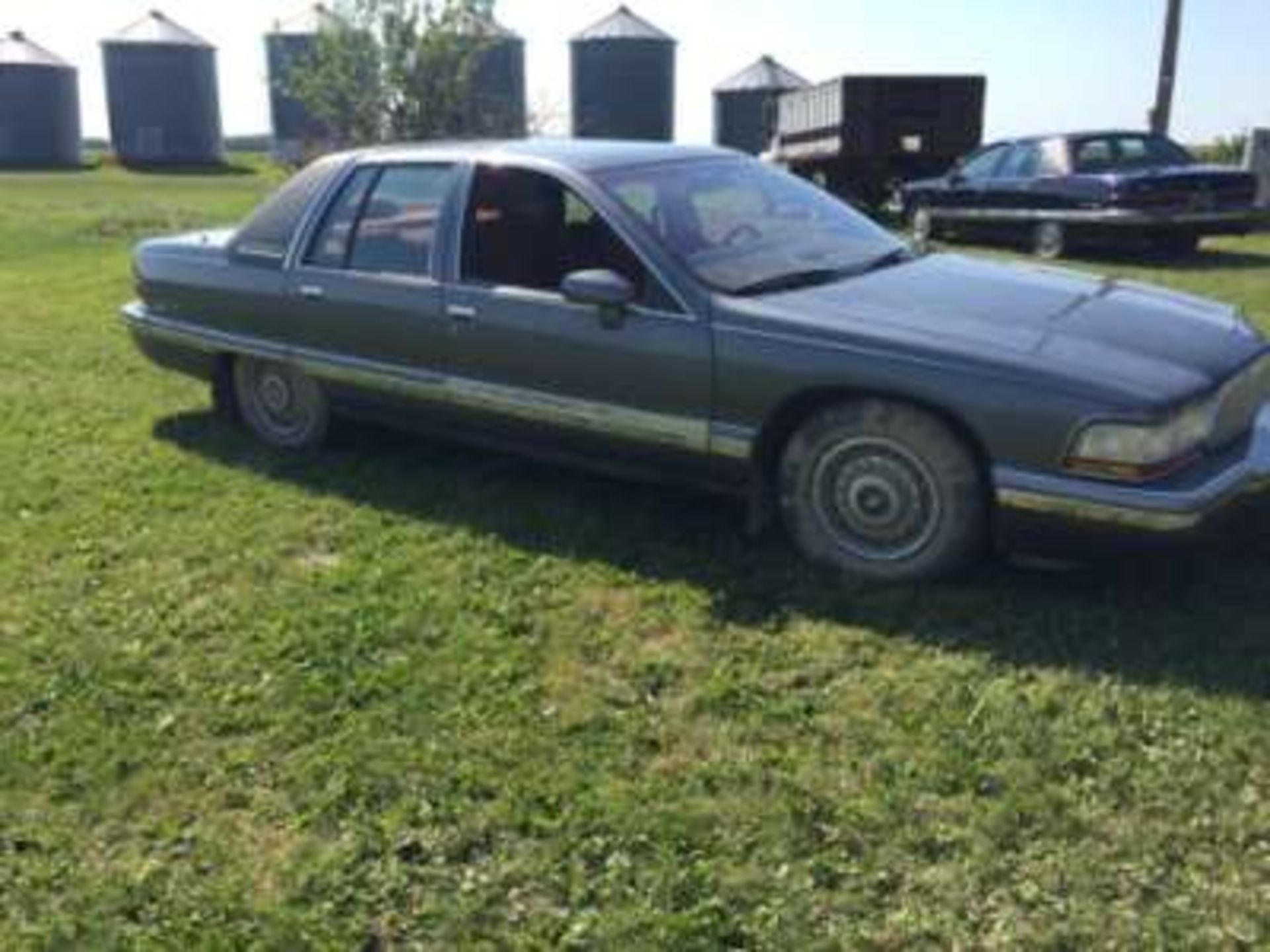 1991 Buick Roadmaster Car, 4dr, loaded (previously registered in SK) - Image 2 of 2