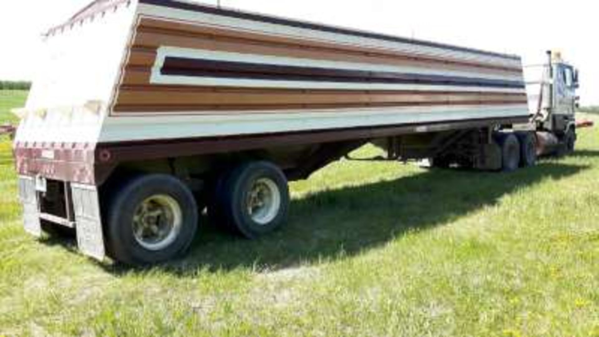 SOLD SEPARATE- 1982 Doepker grain trailer *mint*, roll tarp (maybe 40,000 kms) tires are