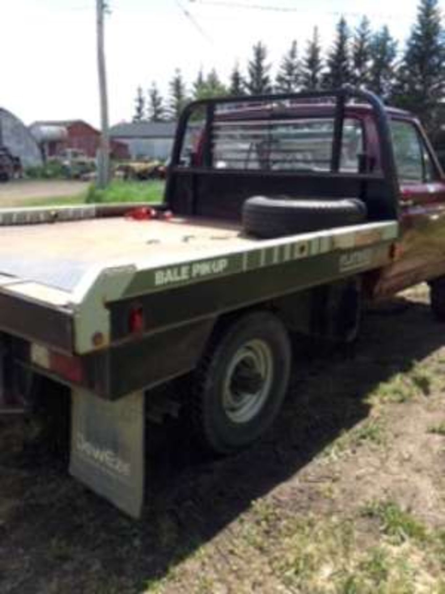 1989 Ford F250, gas, 4X4, DewEze Hydro Deck, 69,000kms, s/n 2FTHF26H3KCA68556 (Previously registered - Image 5 of 10