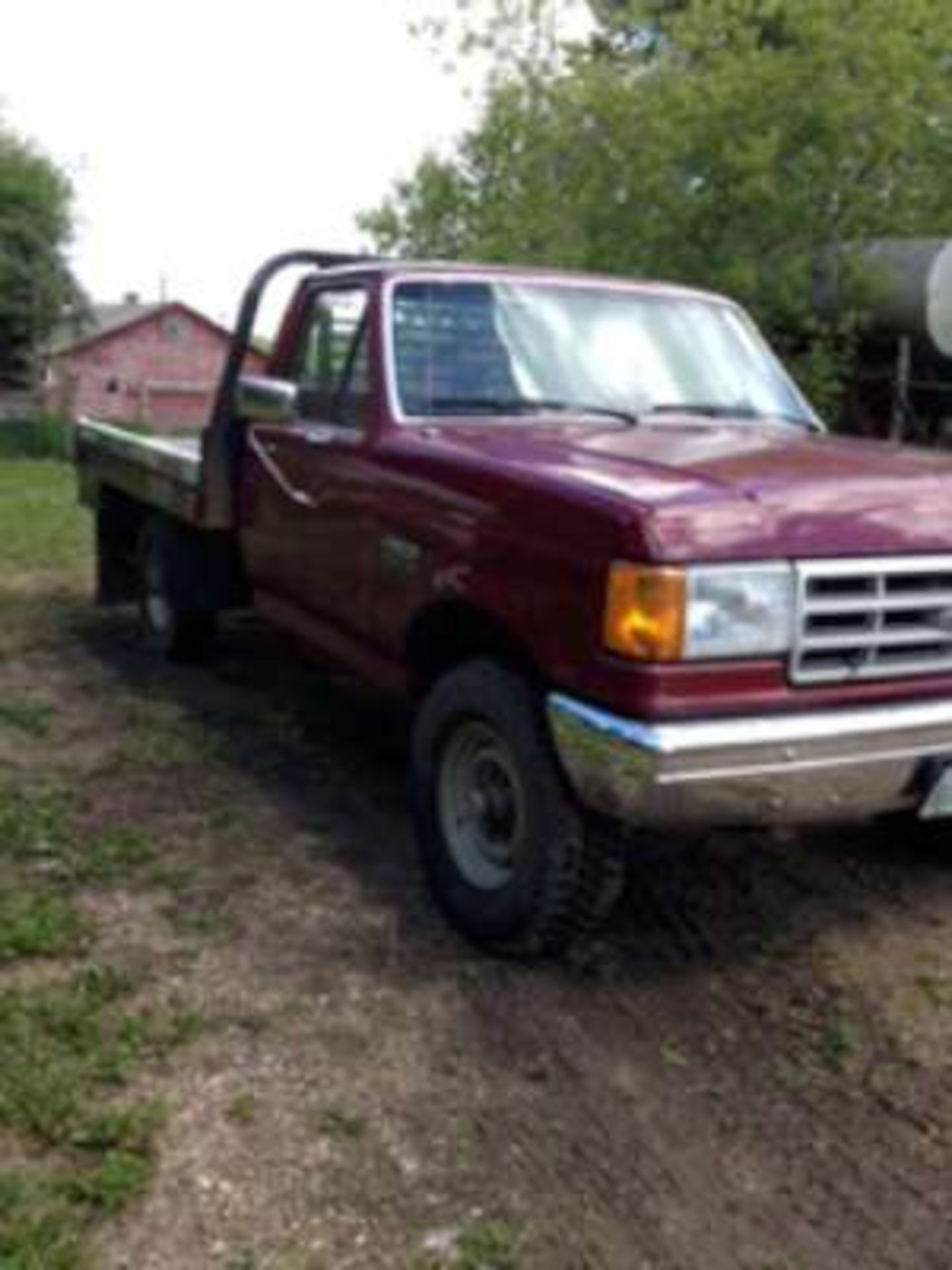 1989 Ford F250, gas, 4X4, DewEze Hydro Deck, 69,000kms, s/n 2FTHF26H3KCA68556 (Previously registered - Image 3 of 10